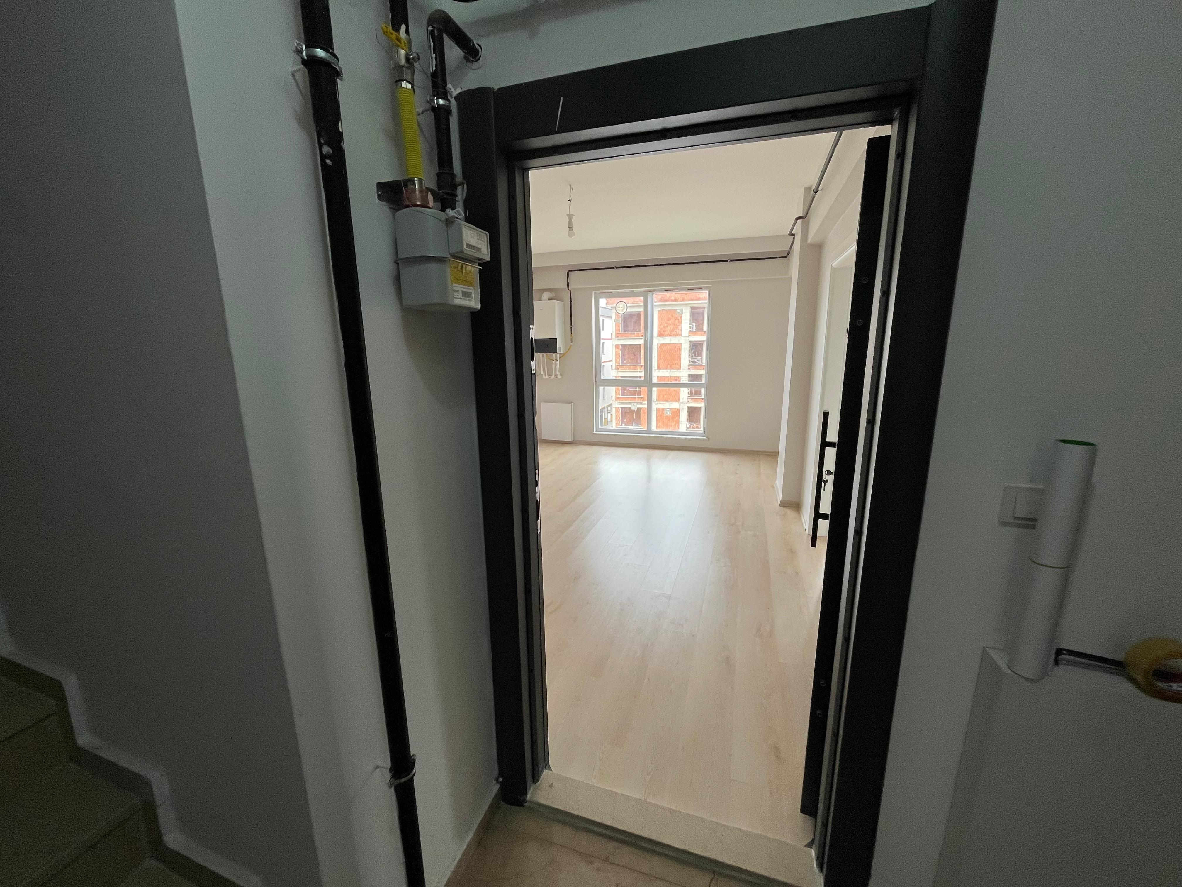 CUMHURİYET MAHALLESİ E-BEBEK KARŞISI SATILIK 1+1 DAİRE