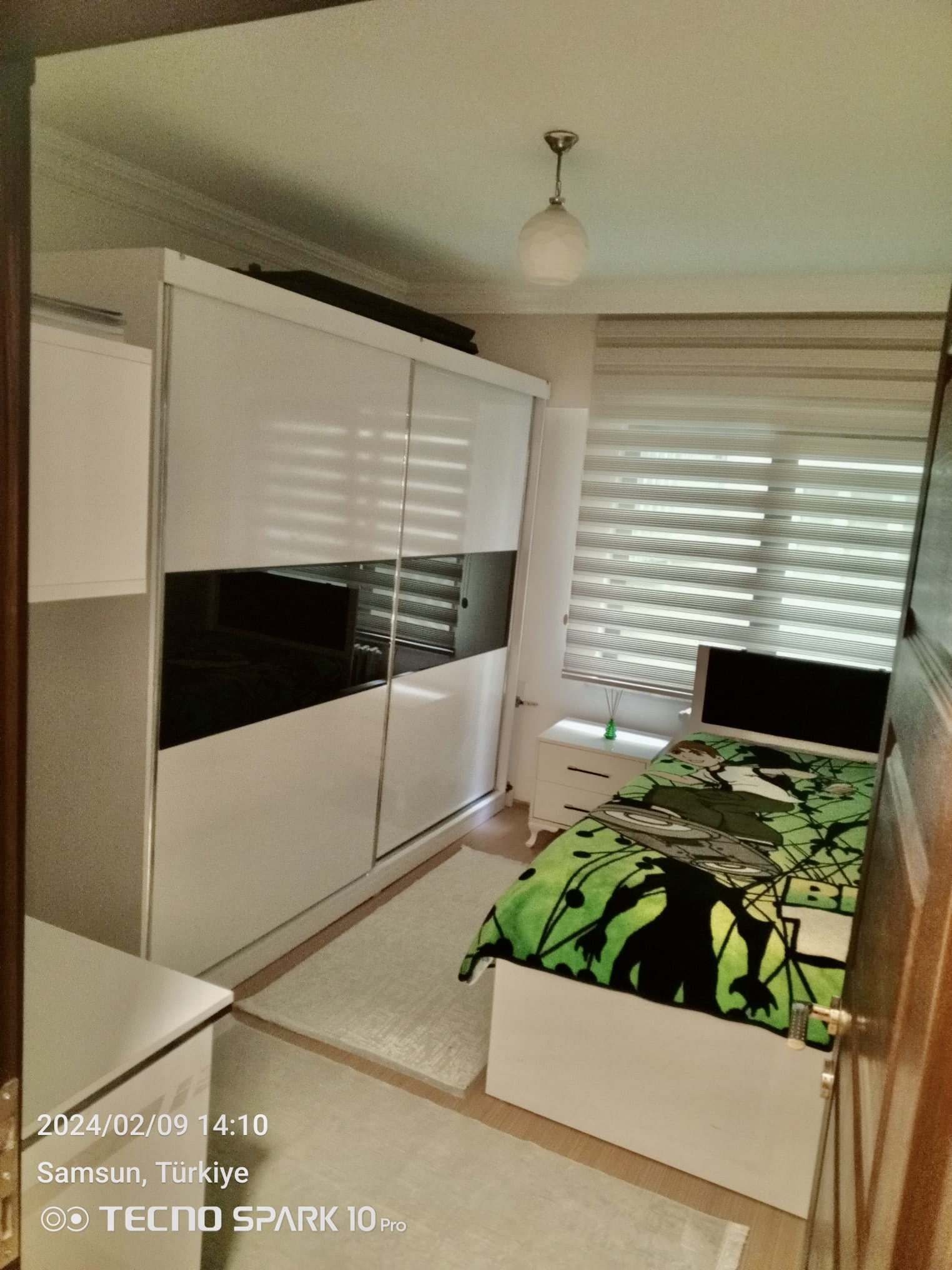 MERKEZİ KONUMDA ARA KAT OTOPARKLI 3+1 DAİRE