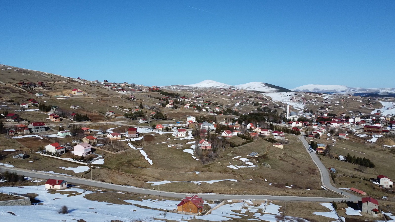 ÇAMBAŞI YAYLASINDA SATILIK ARSA