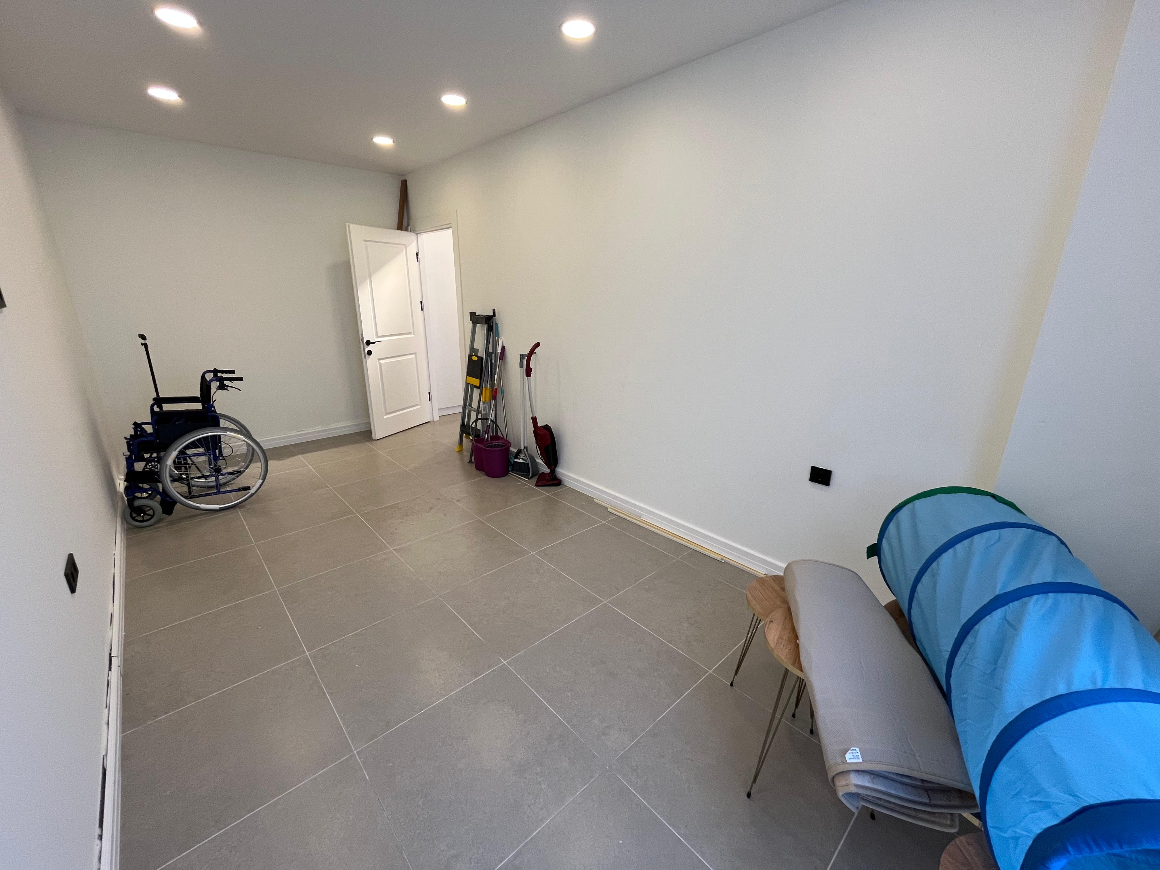 AKYAZI MAHALL DEVREN KİRALIK LÜKS İŞYERİ