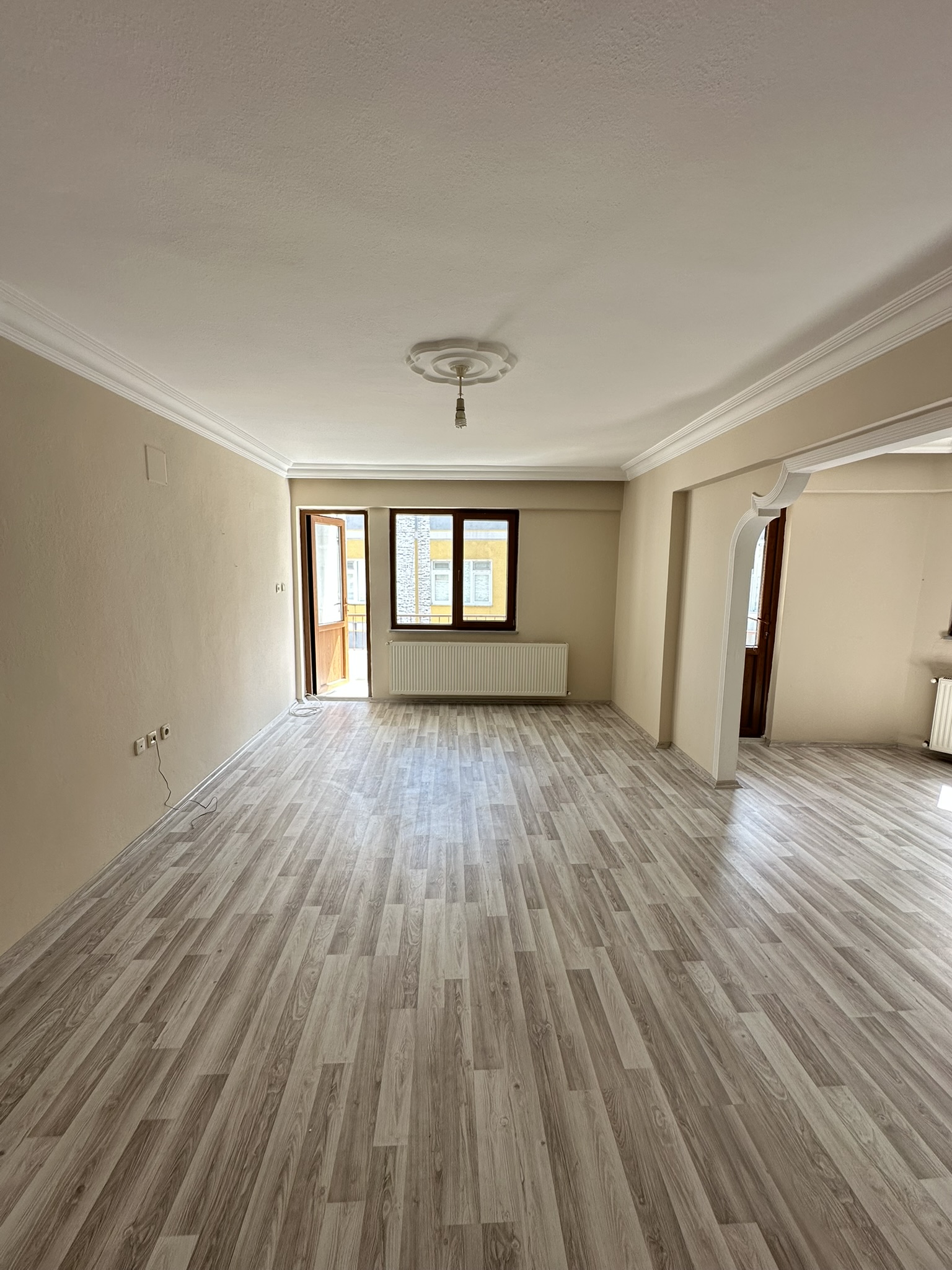 HACI HÜSEYİN MAH. POYRAZ SOKAK ASANSÖRLÜ DOĞALGAZLI 3+1 KİRALIK DAİRE