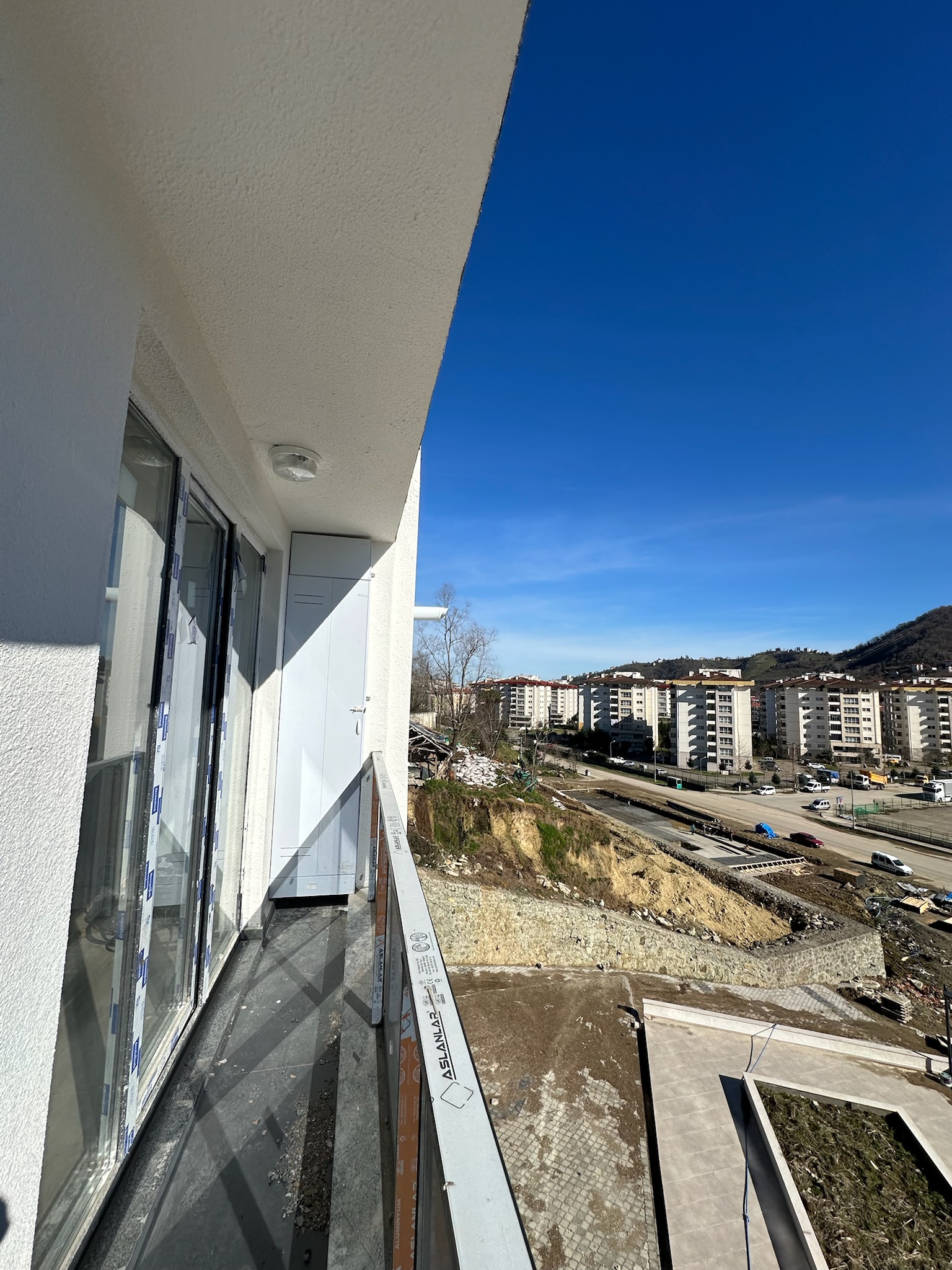 MABEL'DEN AKSU STADIUM CADDE EVLERİNDE GENİŞ FERAH DAİRE