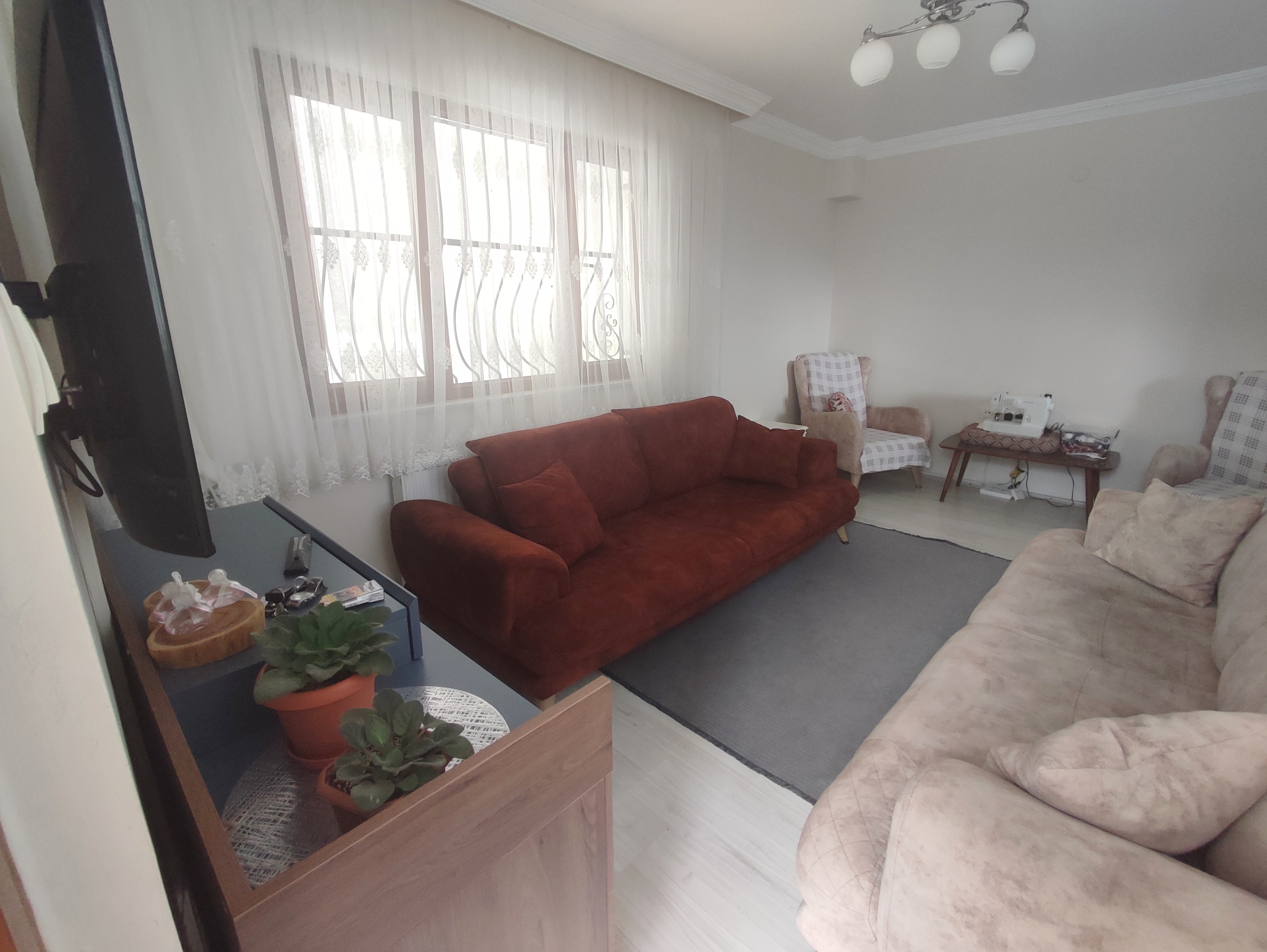 AKÇAABAT YAYLACIK MAH. MERKEZİ KONUMDA SATILIK DAİRE