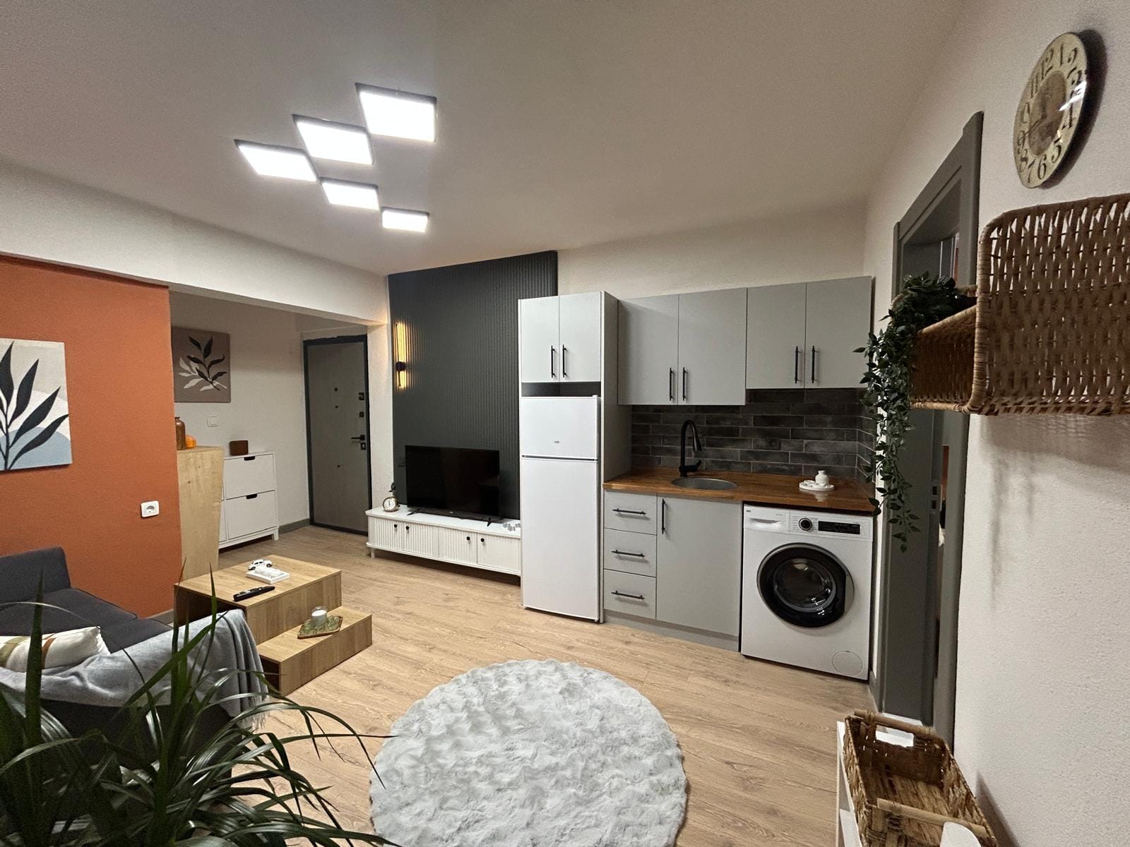 MABELDEN KÖTEKLİDE SATILIK 2+1 DAİRE