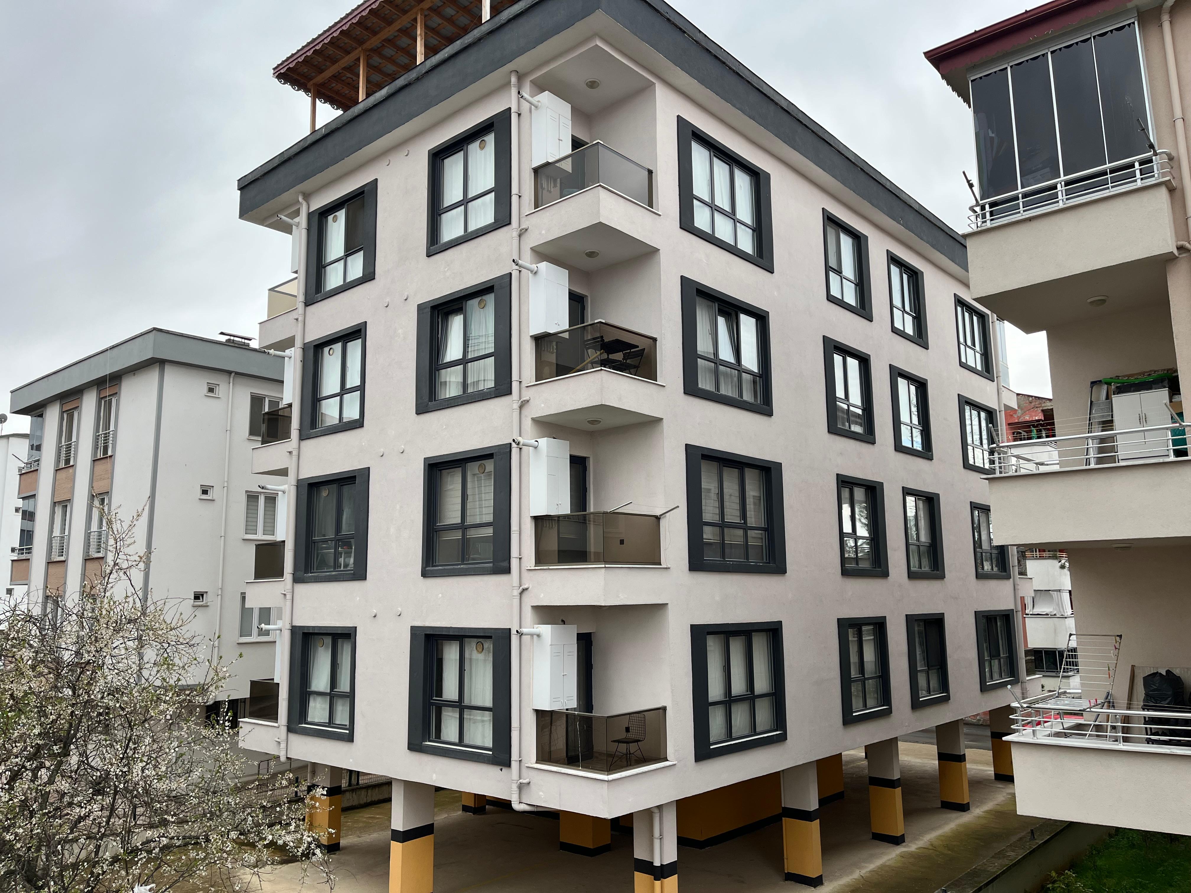 CUMHURİYET MAH. SAHİLE ÇOK YAKIN EŞYALI TOPUZOĞLU EYLÜL APARTMANI