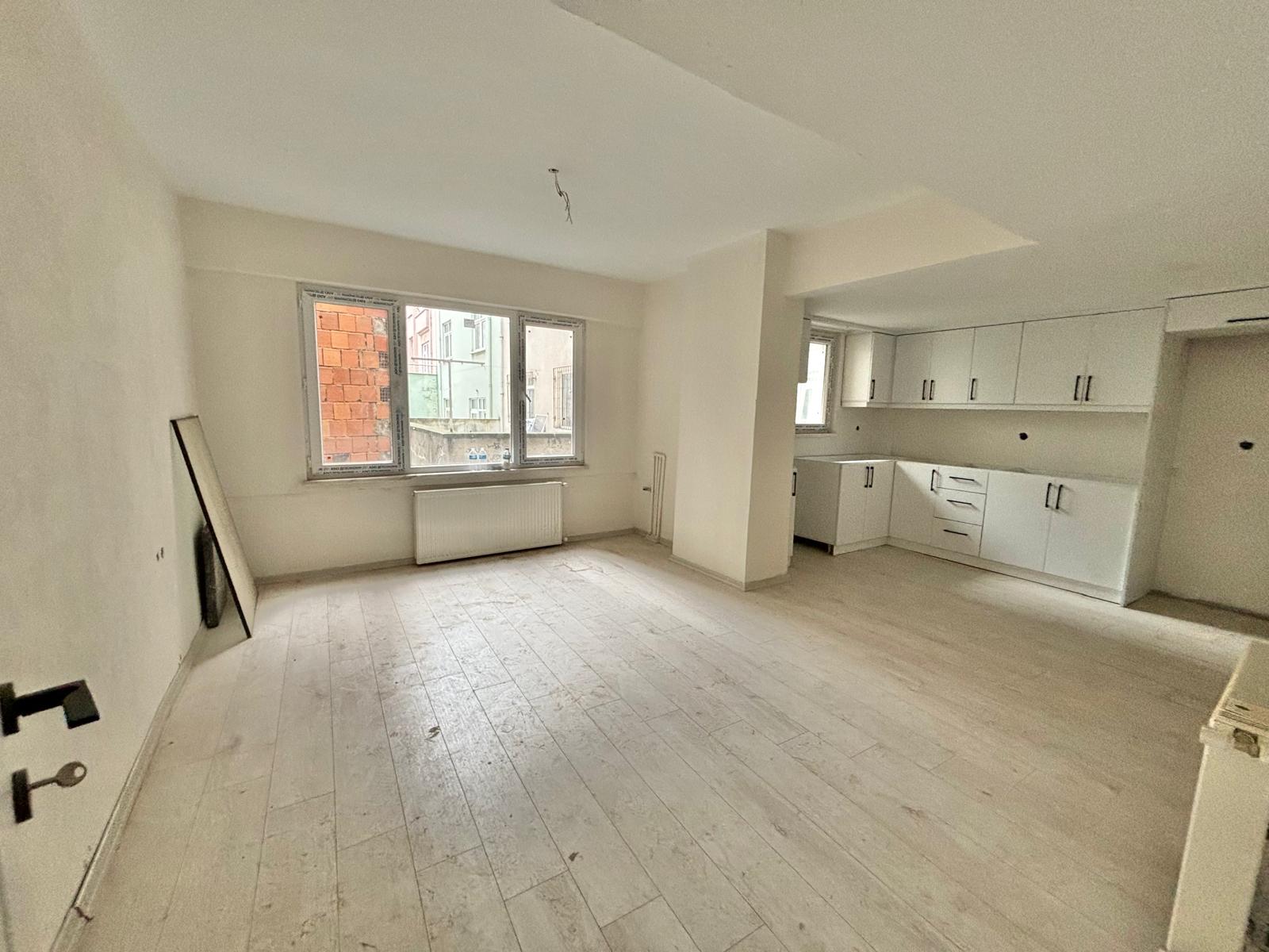 ŞARKİYE SATILIK-OFİS YAN SOKAĞI