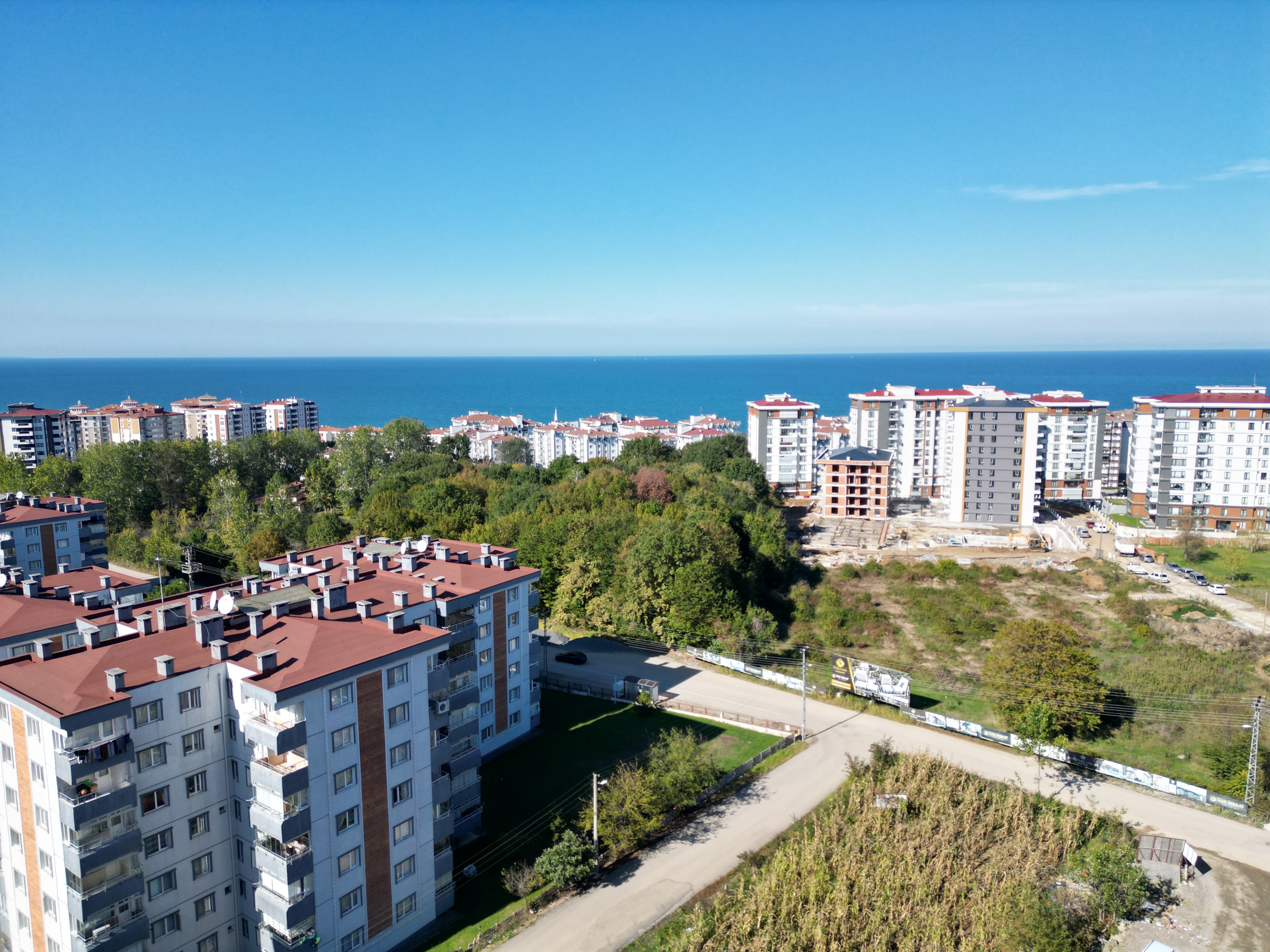 GÖLEVİ BATIPARK KARŞISI DENİZ,SAHİL,PLAJ YANINDA 2+1 BAHÇE KATI