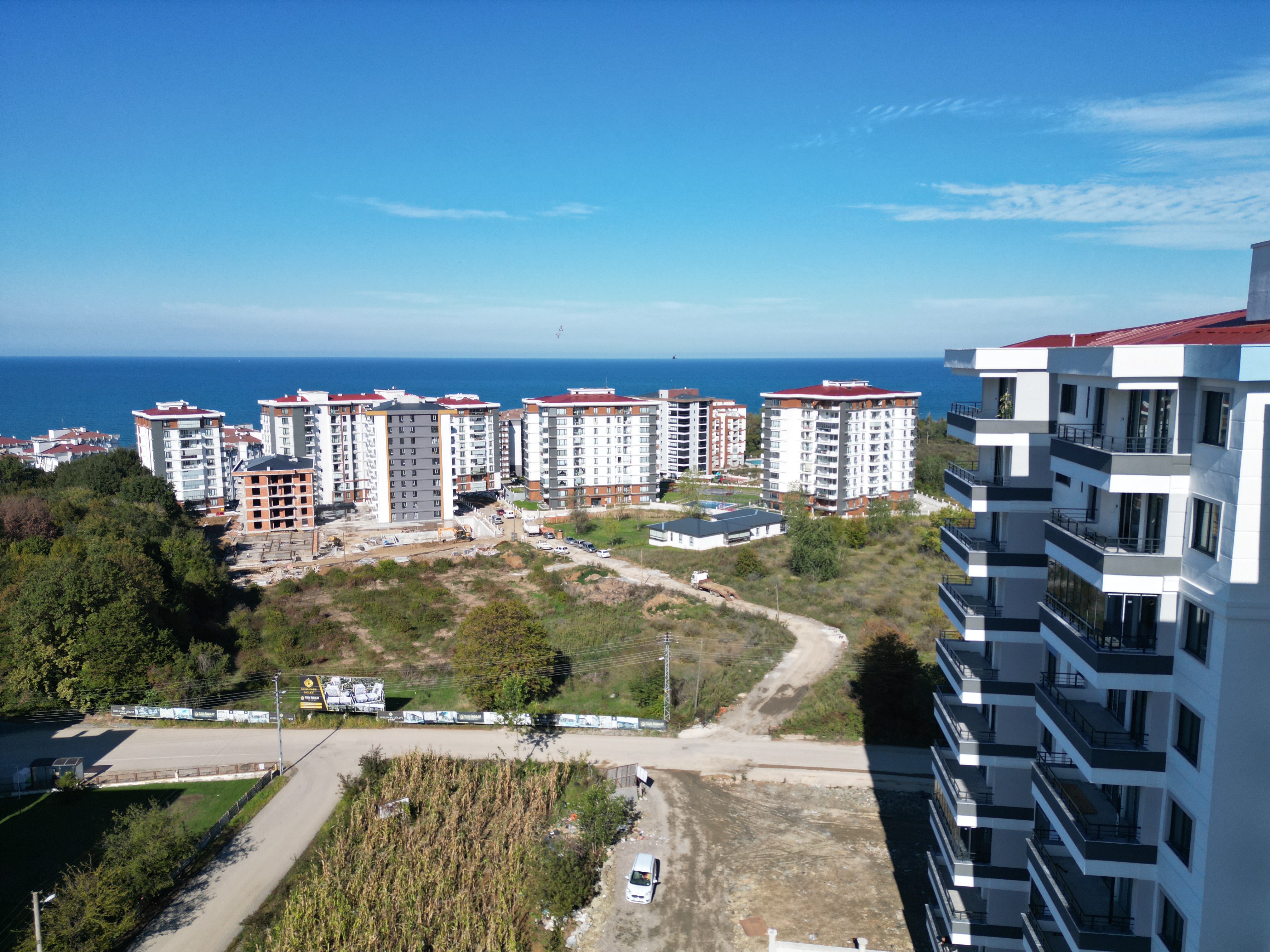 GÖLEVİ BATIPARK KARŞISI DENİZ,SAHİL,PLAJ YANINDA 2+1 BAHÇE KATI