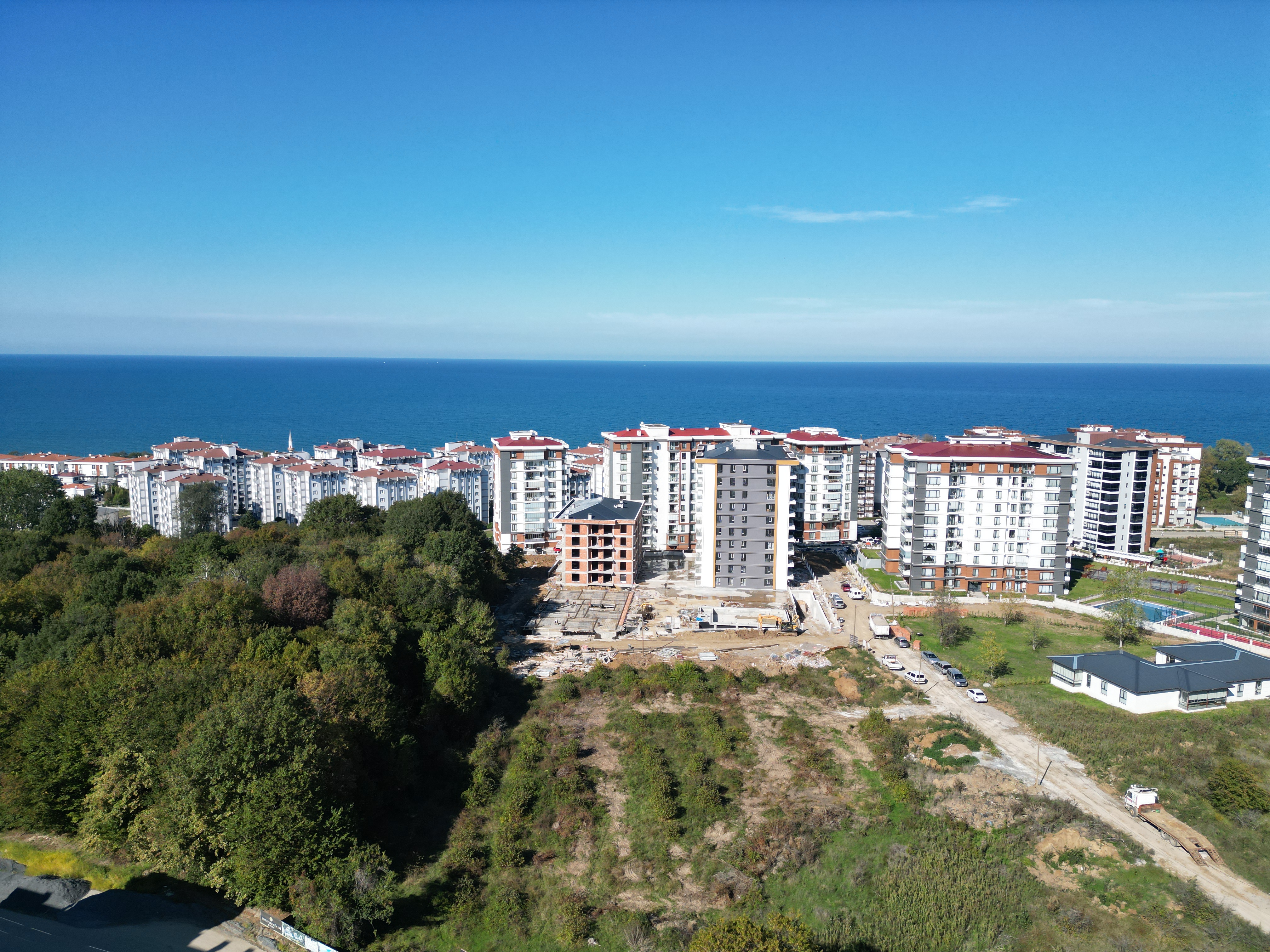 GÖLEVİ BATIPARK KARŞISI DENİZ,SAHİL,PLAJ YANINDA 2+1 BAHÇE KATI