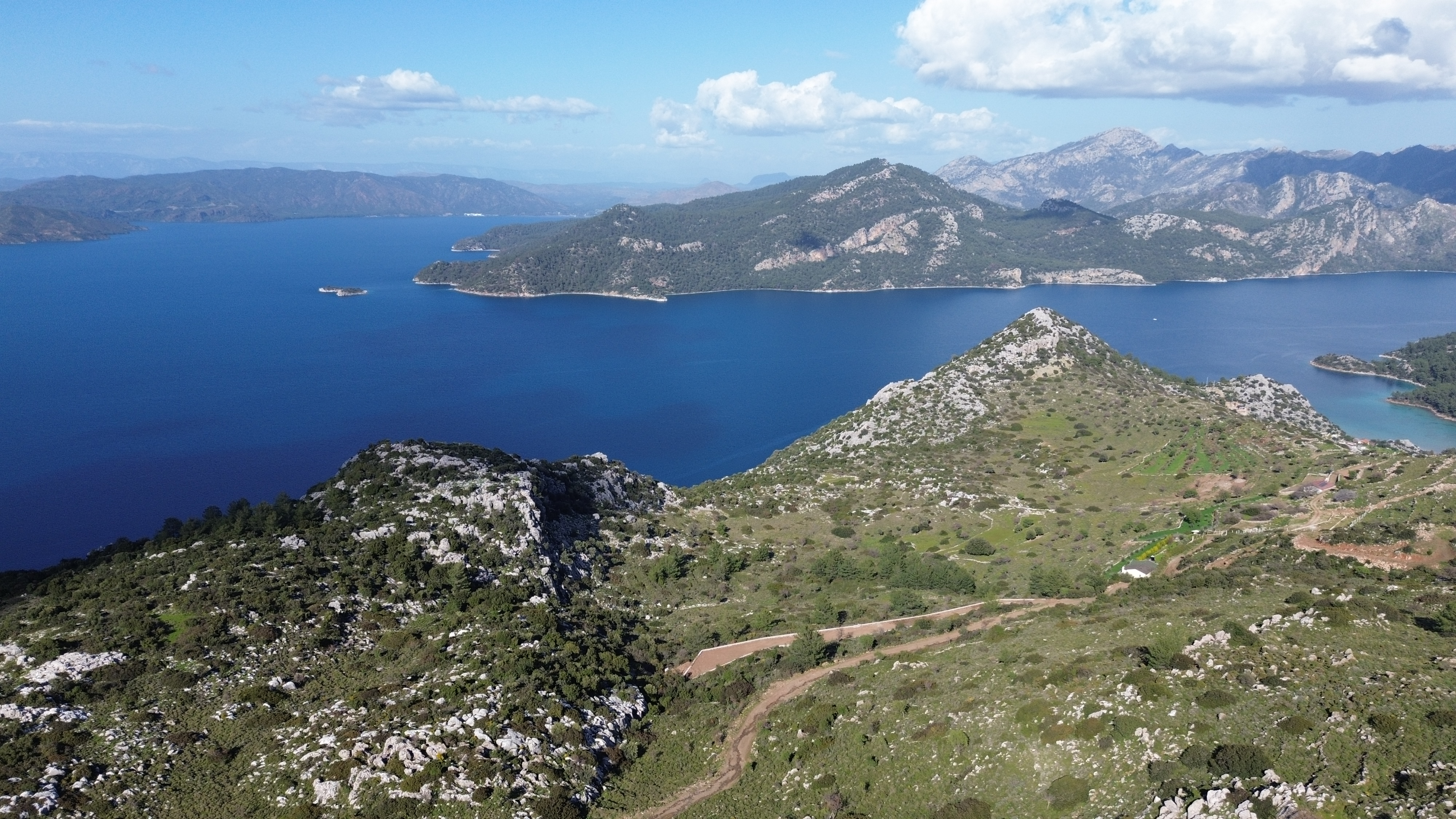 MABEL'den MARMARİS SELİMİYEDE SATILIK FUL DENİZ MANZARALI ARAZİ