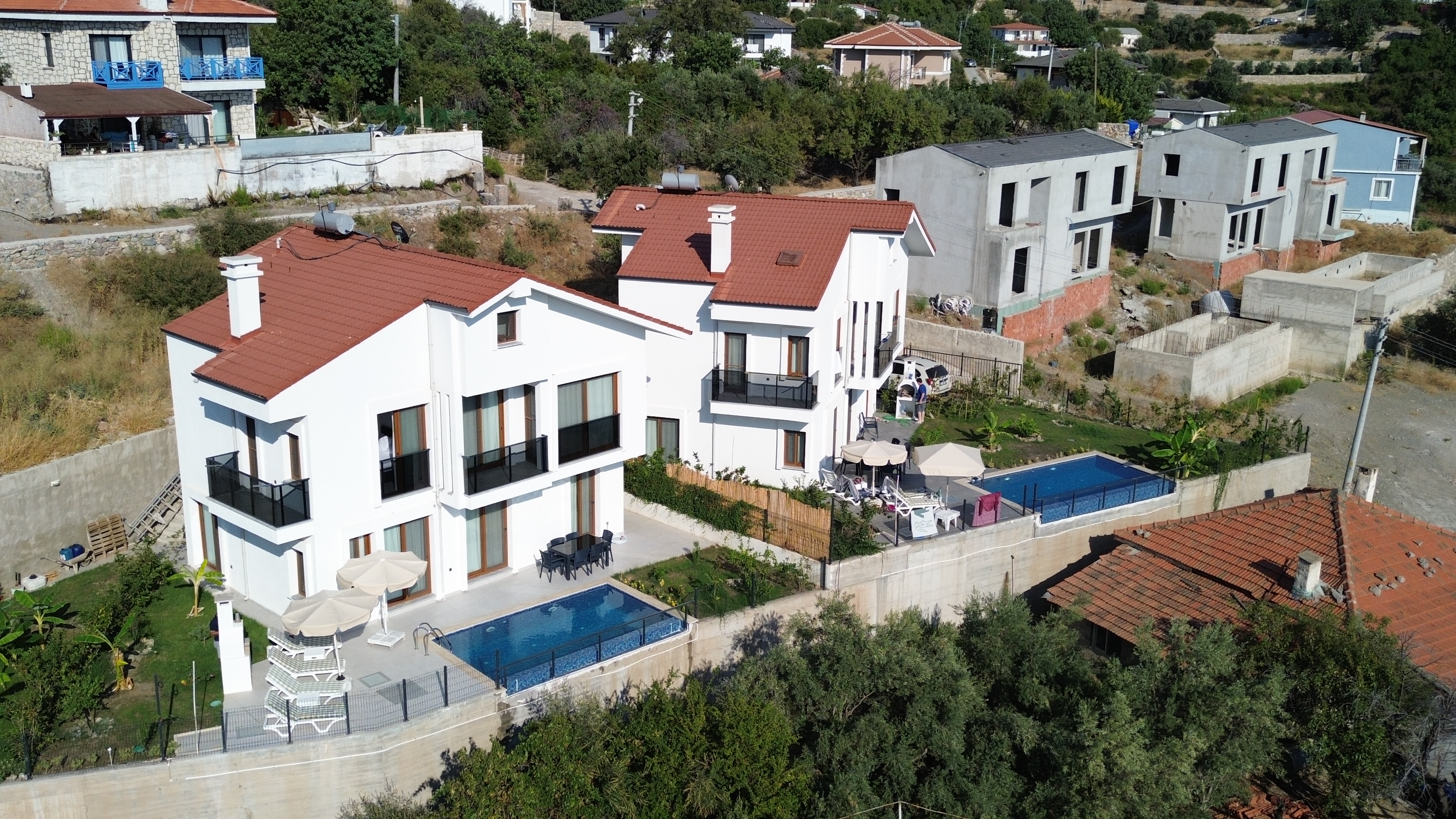 MARMARİS SÖĞÜTTE FUL DENİZ MANZARALI SONSUZLUK HAVUZLU 4+1 VİLLA