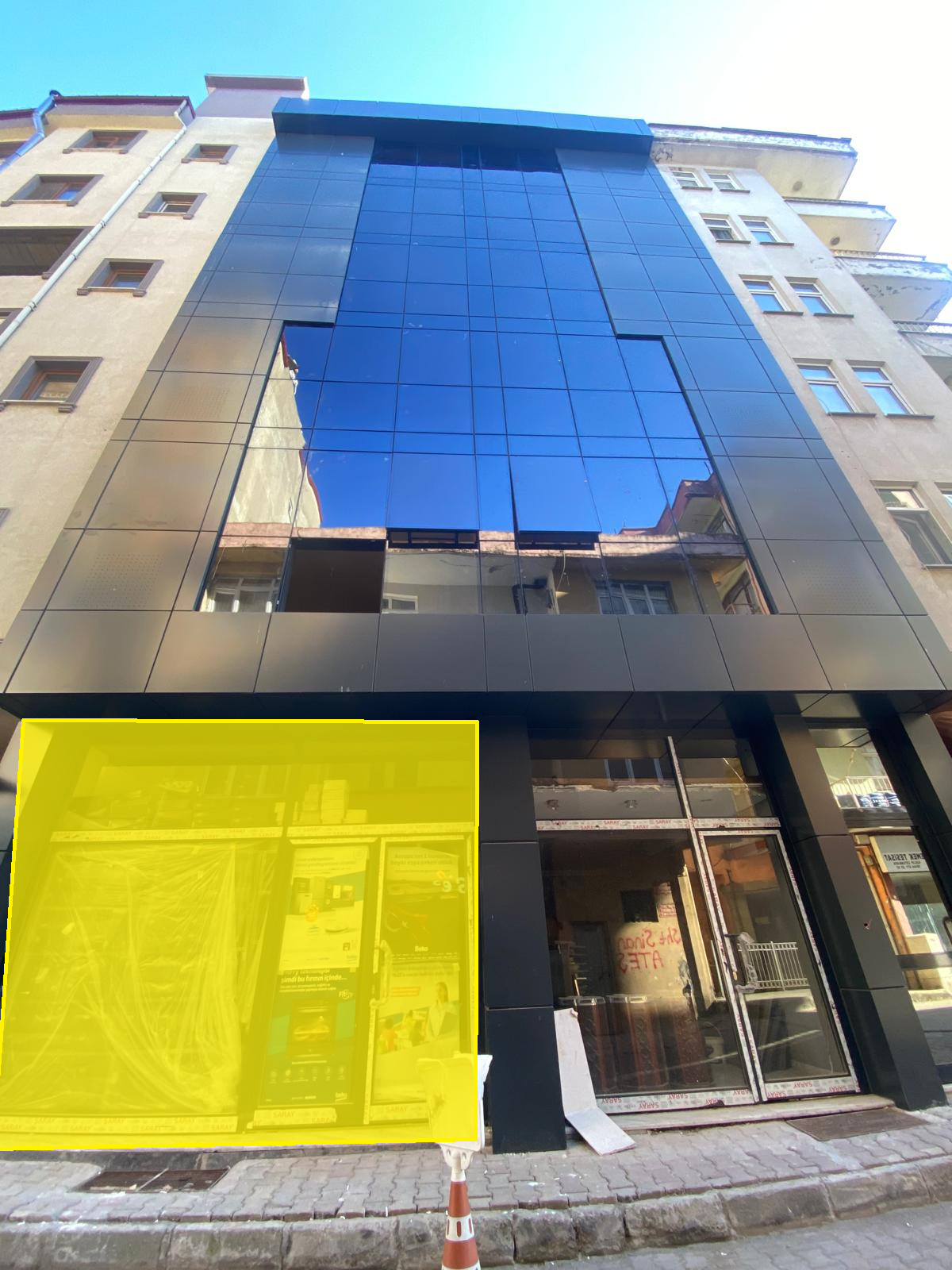 MABEL GAYRİMENKUL/ BEŞİKDÜZÜ/ ÇARŞI İÇİ SATILIK KOMPLE BİNA