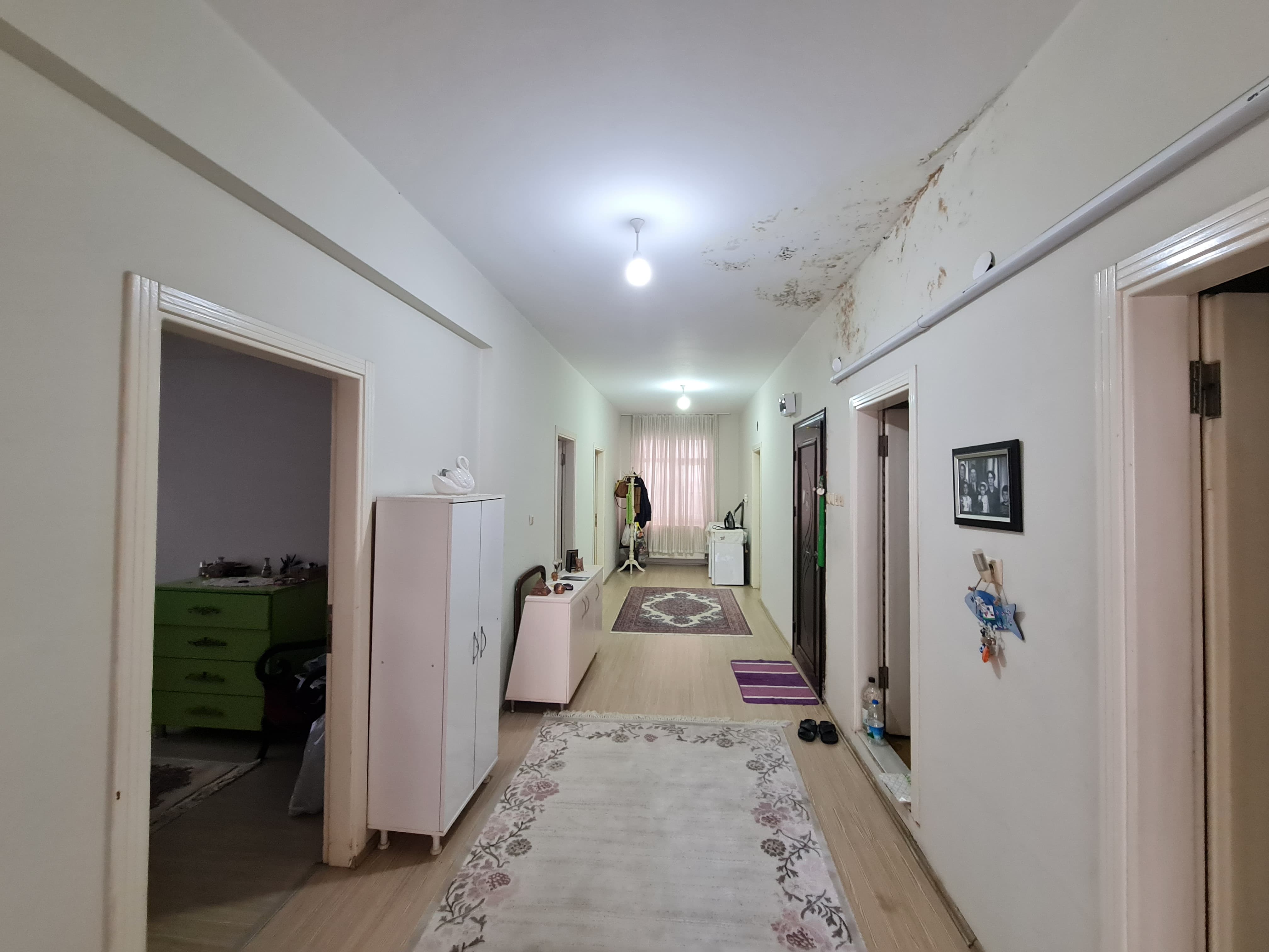 DUMLUPINAR'da SAHİLE 20 METRE MESAFEDE SATILIK 3+1