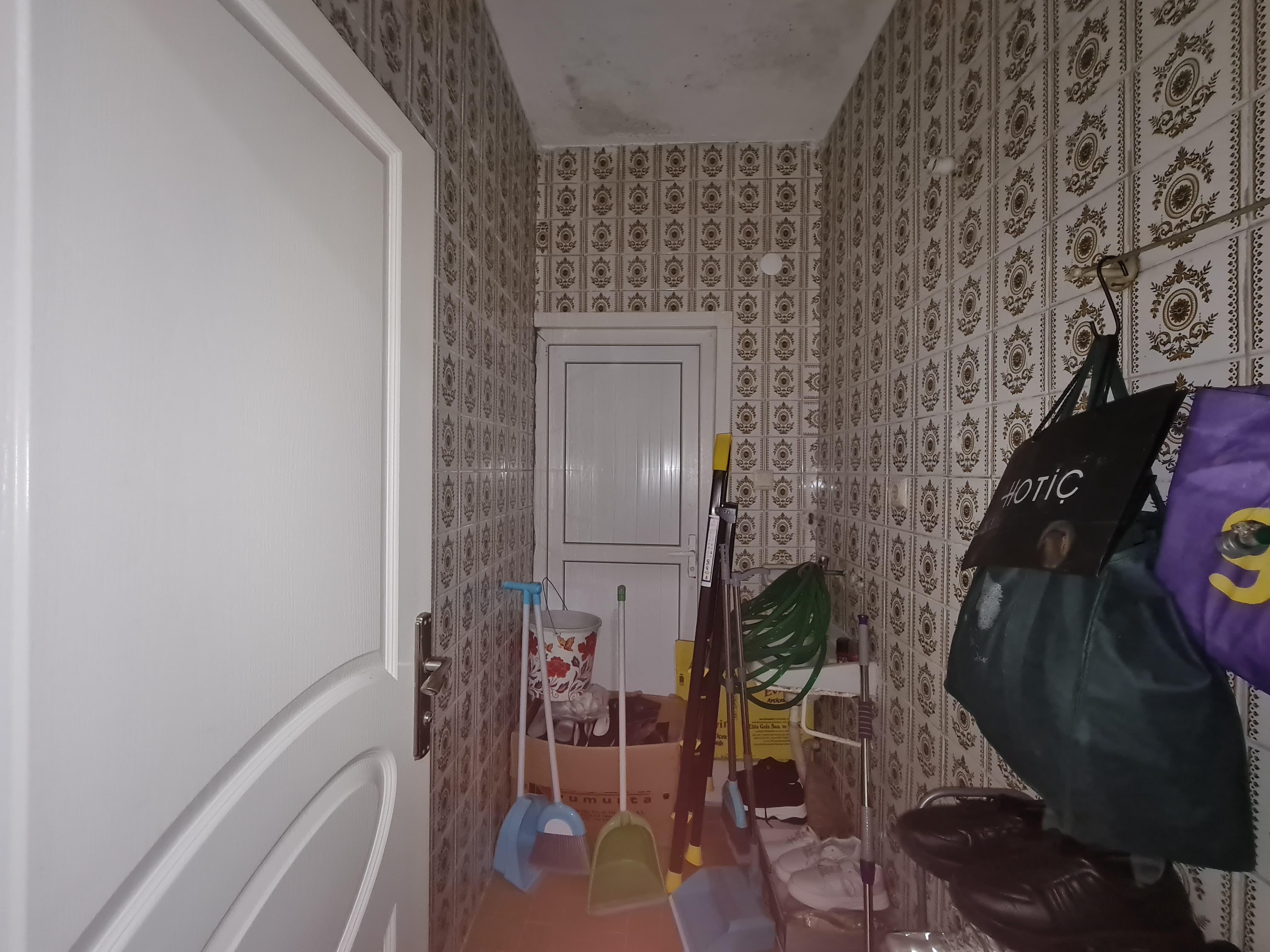 DUMLUPINAR'da SAHİLE 20 METRE MESAFEDE SATILIK 3+1