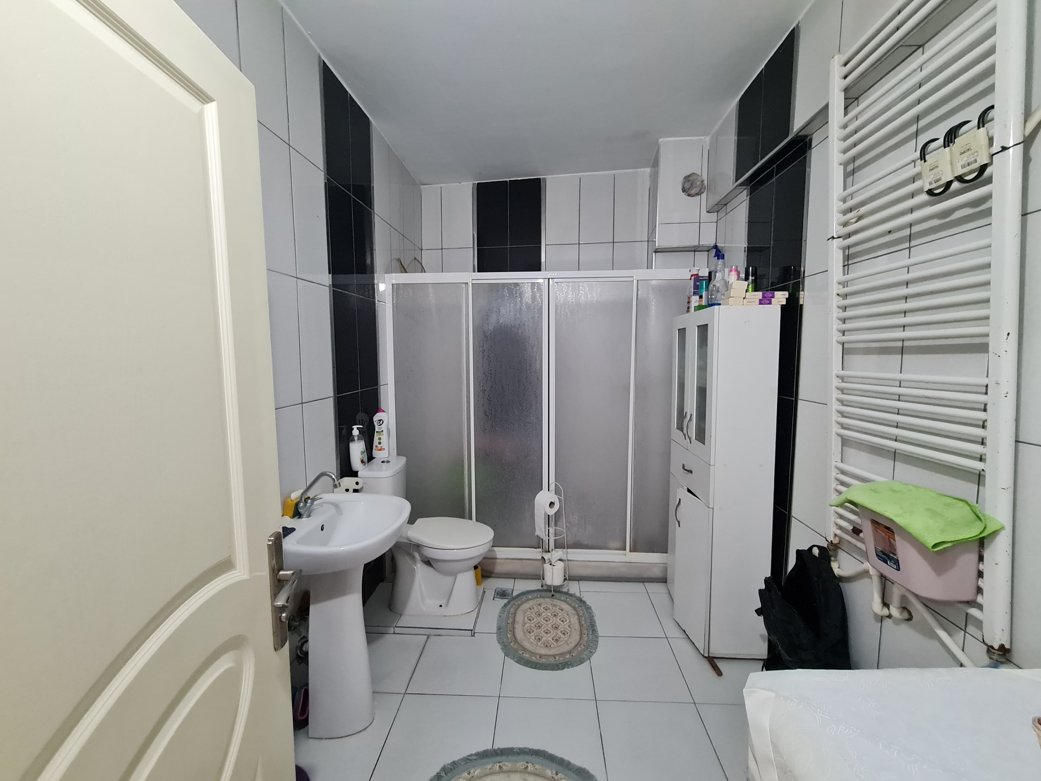 DUMLUPINAR'da SAHİLE 20 METRE MESAFEDE SATILIK 3+1