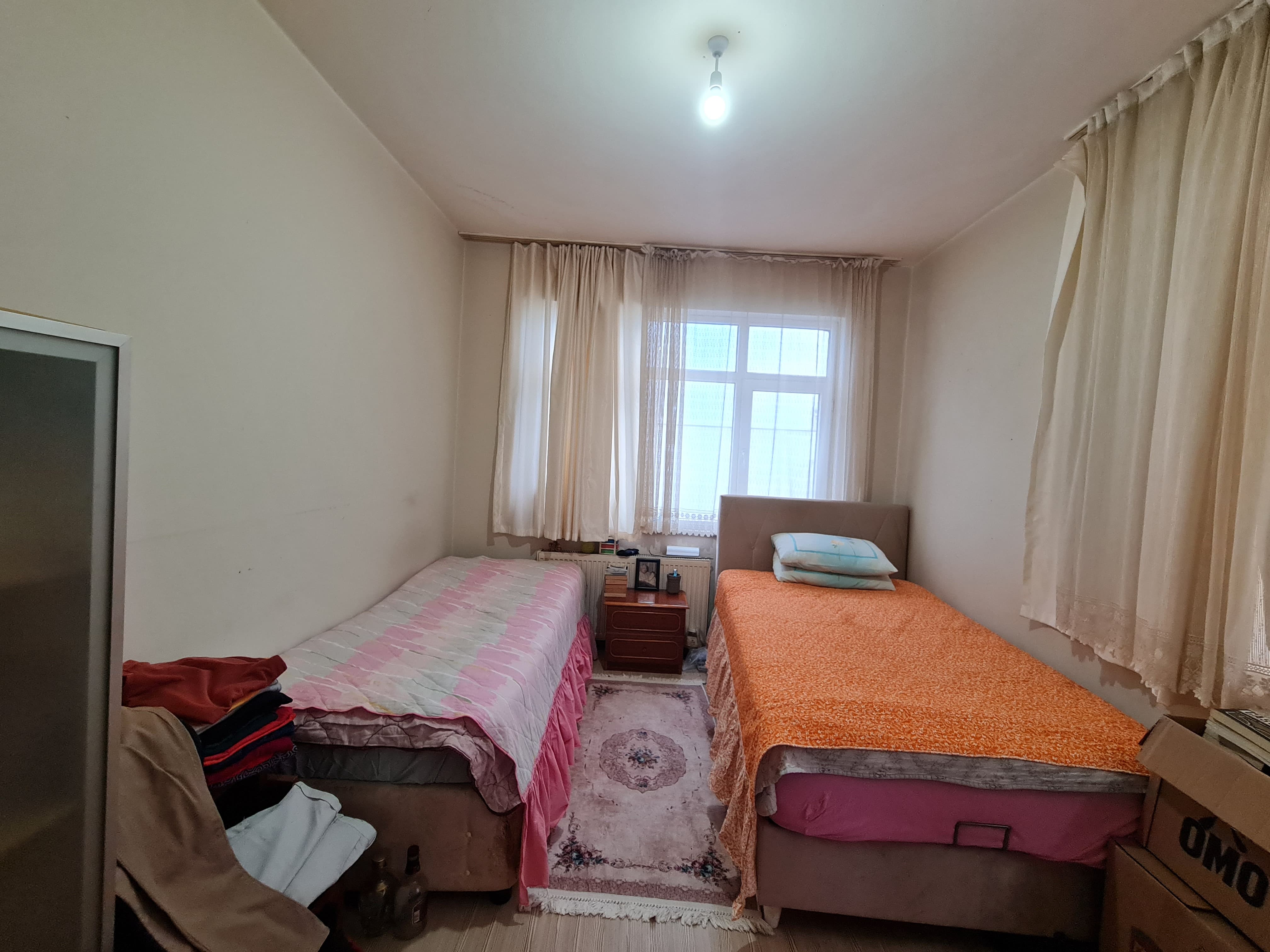 DUMLUPINAR'da SAHİLE 20 METRE MESAFEDE SATILIK 3+1