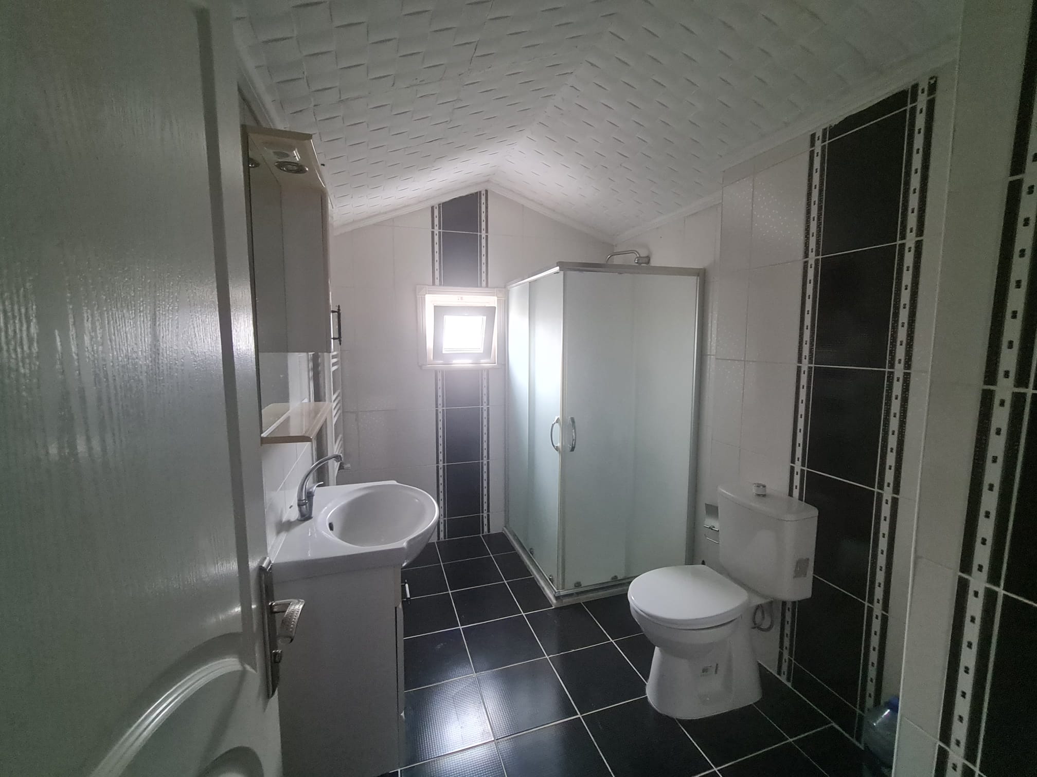 DUMLUPINAR'DA AYRI GİRİŞLİ DUBLEKS FIRSATI 4+2 AYRI MUTFAKLI