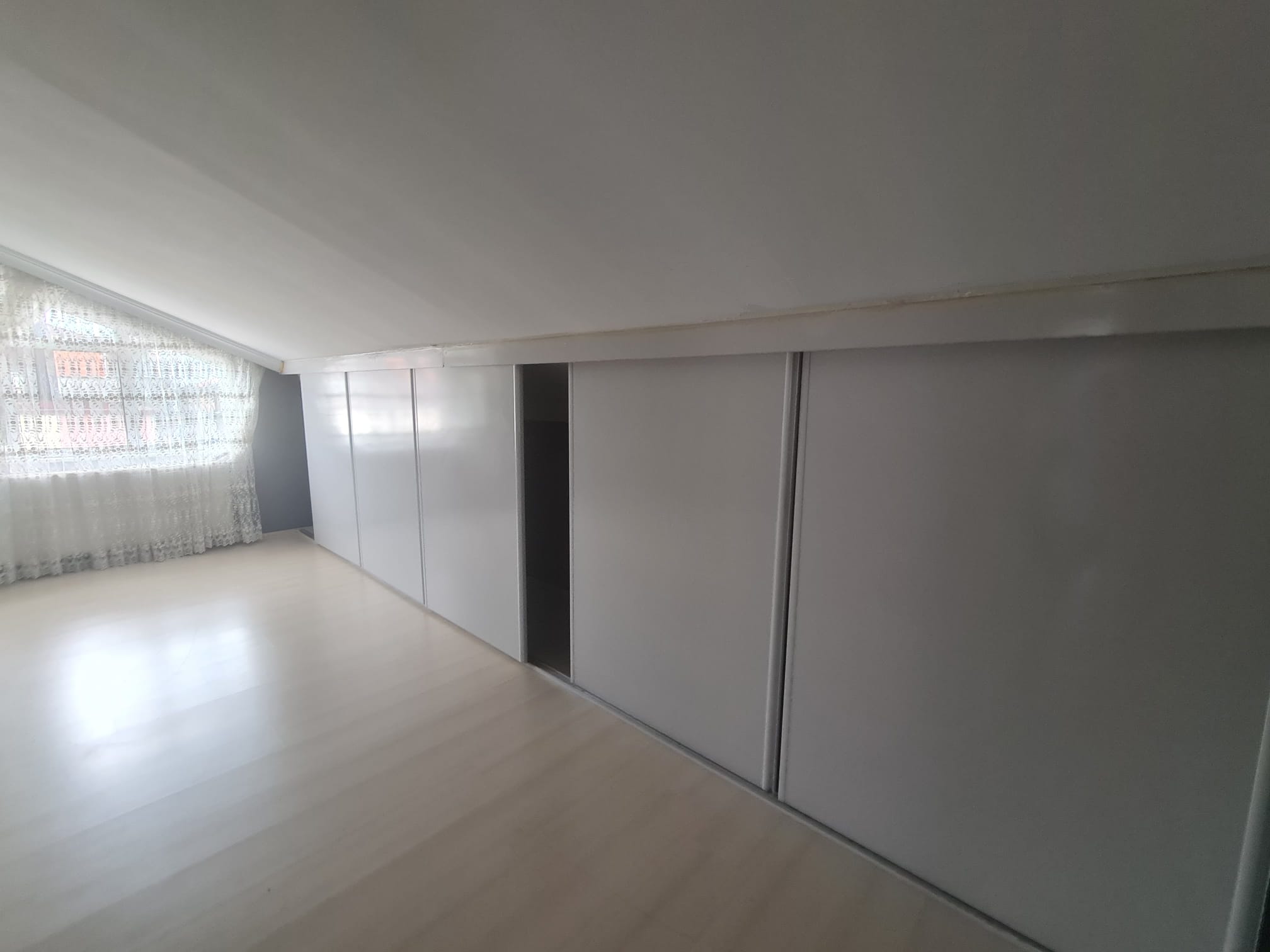 DUMLUPINAR'DA AYRI GİRİŞLİ DUBLEKS FIRSATI 4+2 AYRI MUTFAKLI