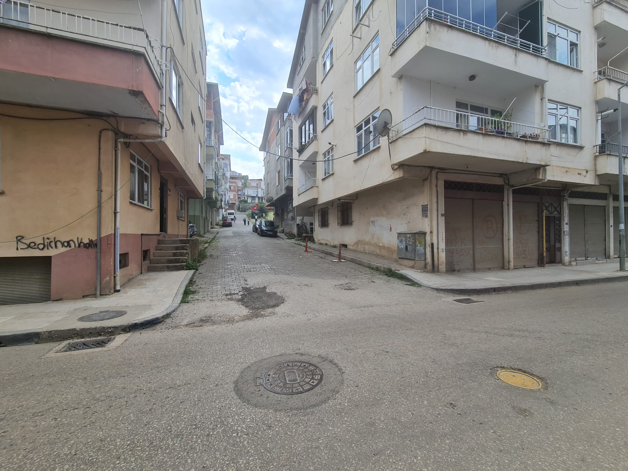 DUMLUPINAR'DA AYRI GİRİŞLİ DUBLEKS FIRSATI 4+2 AYRI MUTFAKLI