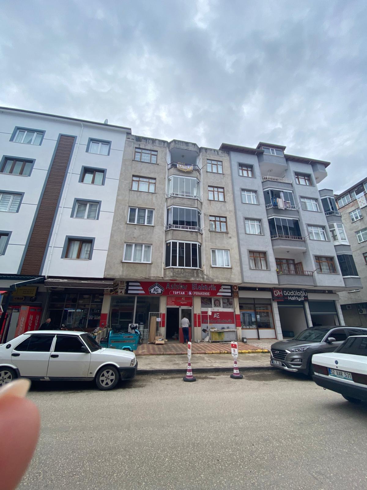 MABEL'DEN SAKARYA MAH. MAĞZALARBAŞINDA YOLA CEPHE SATILIK DAİRE
