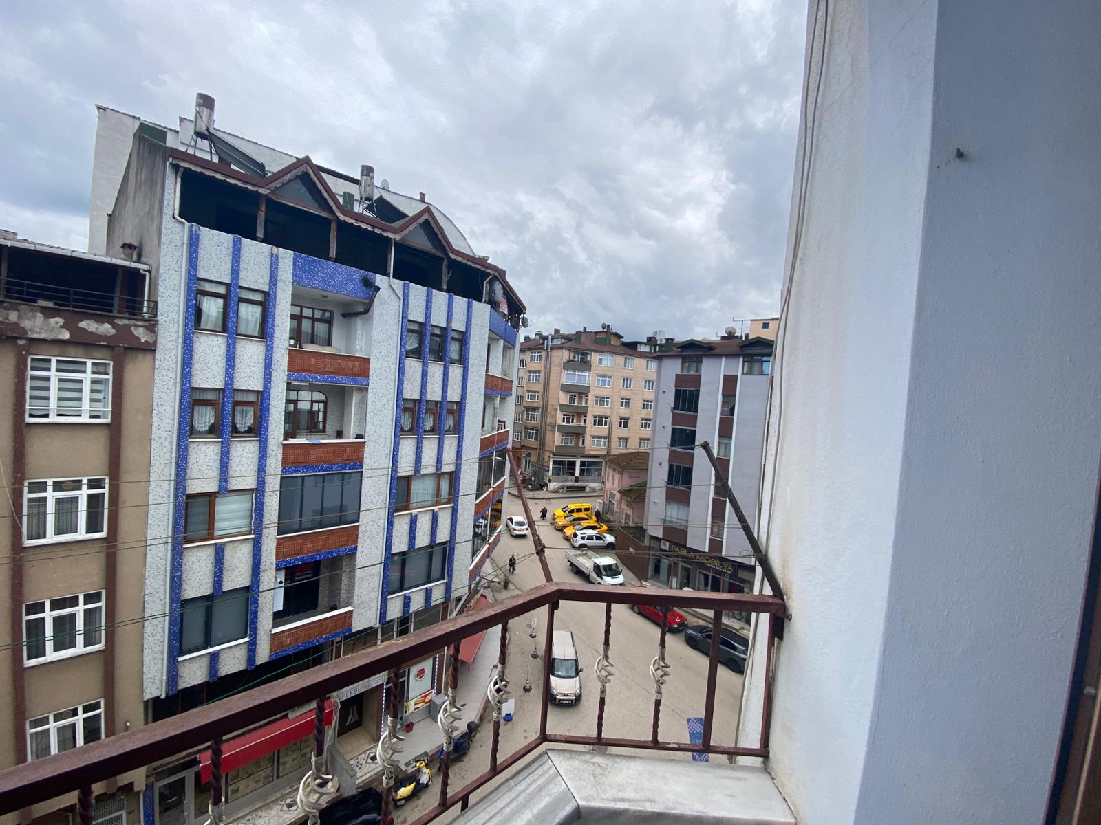 MABEL'DEN SAKARYA MAH. MAĞZALARBAŞINDA YOLA CEPHE SATILIK DAİRE