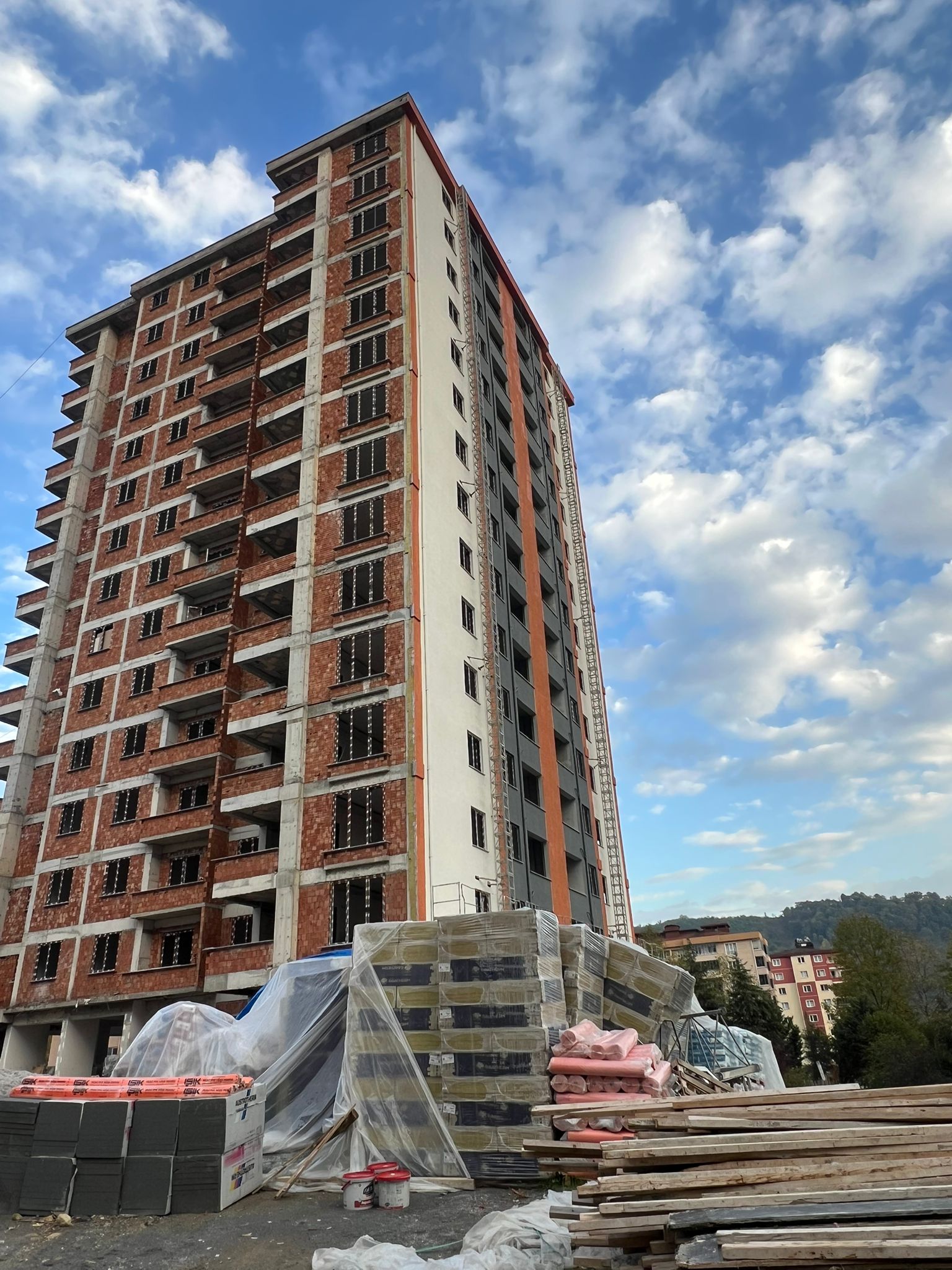 MABEL'DEN AYAZLI MAH. GALATAPARK SİTESİ SATILIK DAİRE