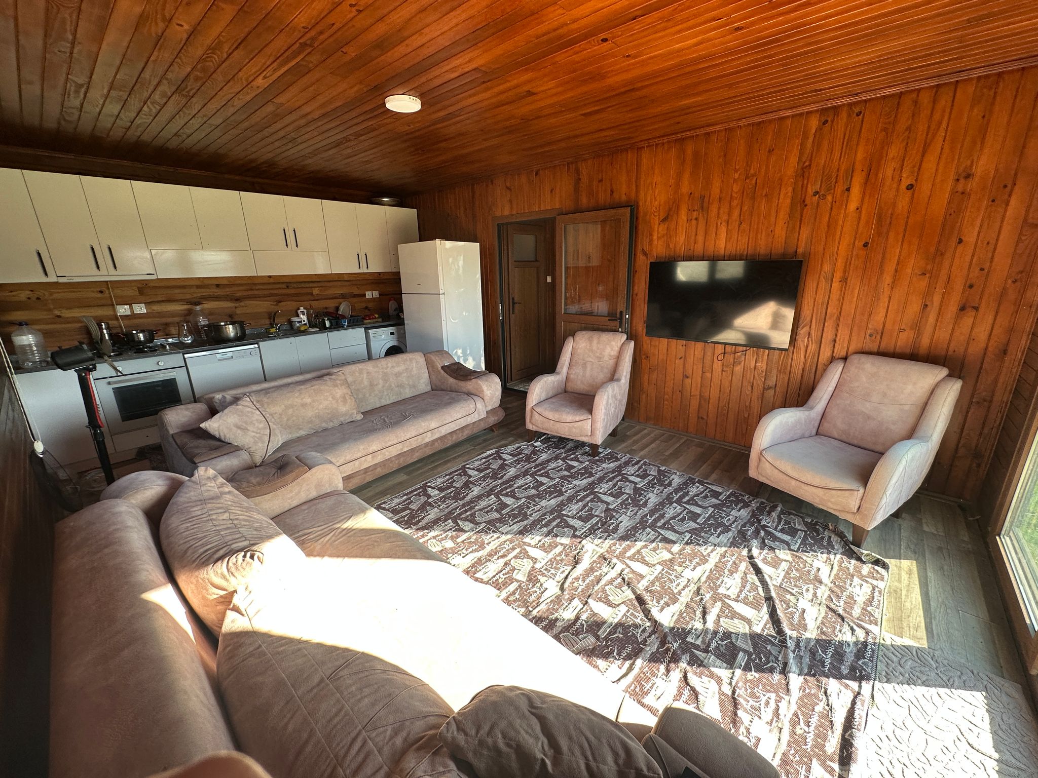 SATILIK ARAZİ İÇERİSİNDE 2 PREFABRİK EV İLE BİRLİKTE