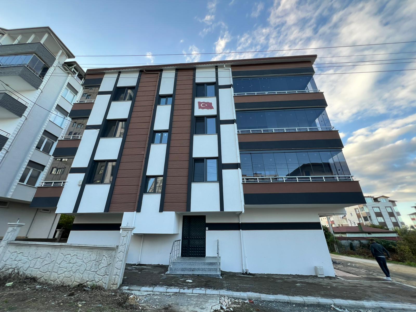 MABEL'DEN DOLUNAY MAH. MERKEZİ KONUMDA KOMPLE SATILIK BİNA