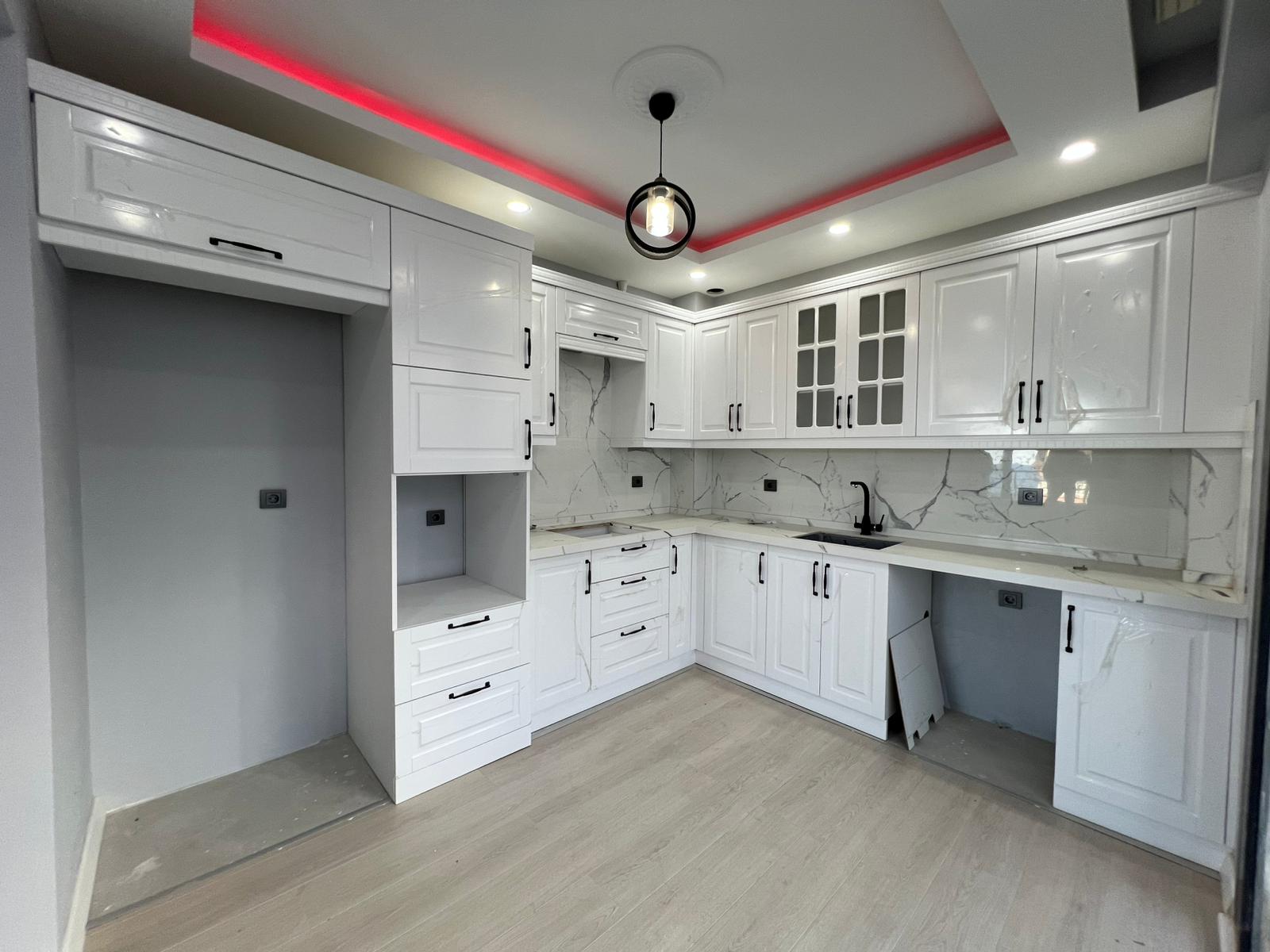 MABEL'DEN DOLUNAY MAH. MERKEZİ KONUMDA KOMPLE SATILIK BİNA