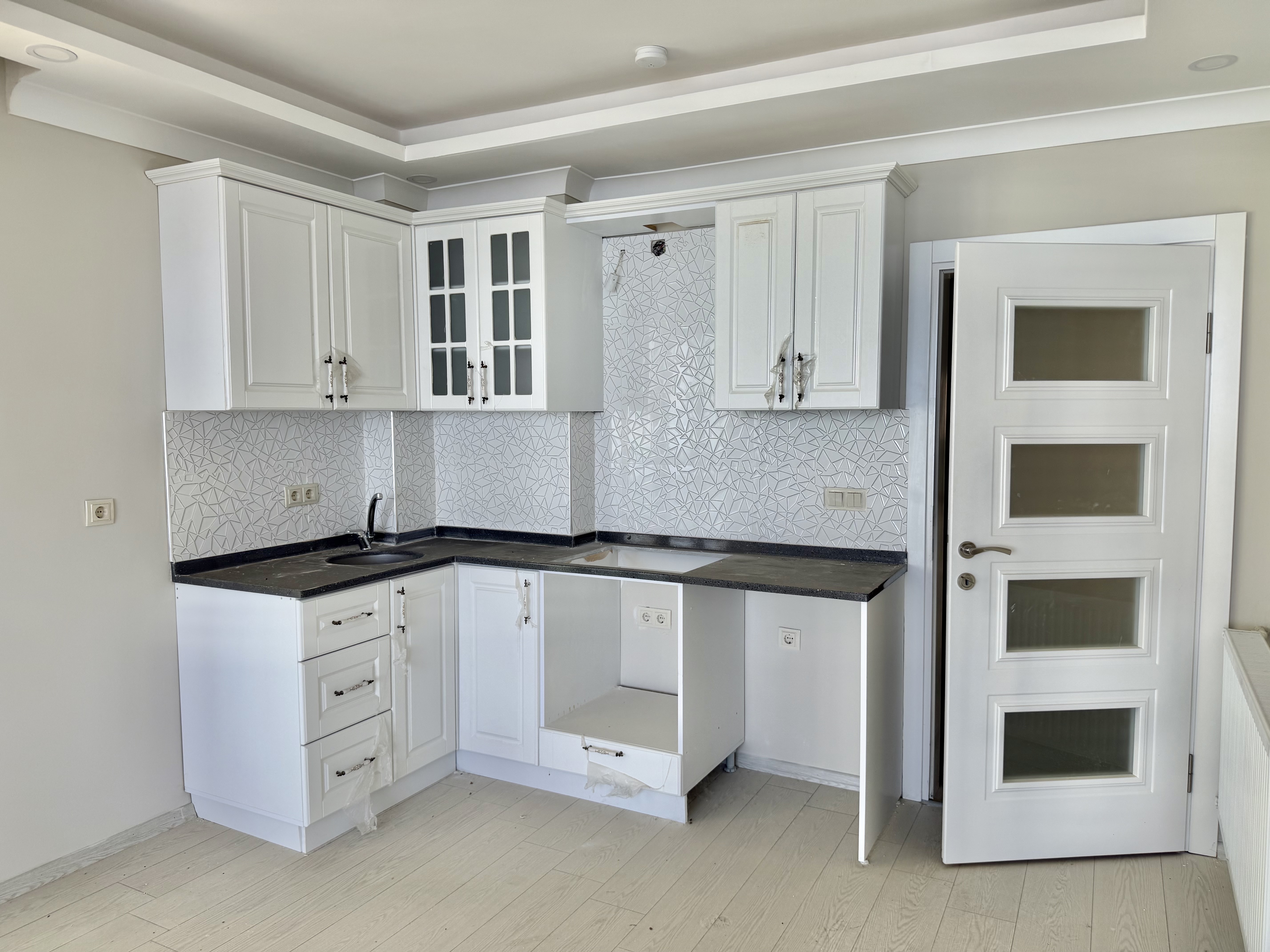 MABEL'DEN AKÇAKALE'DE DENİZE SIFIR 3+1 SATILIK DAİRE