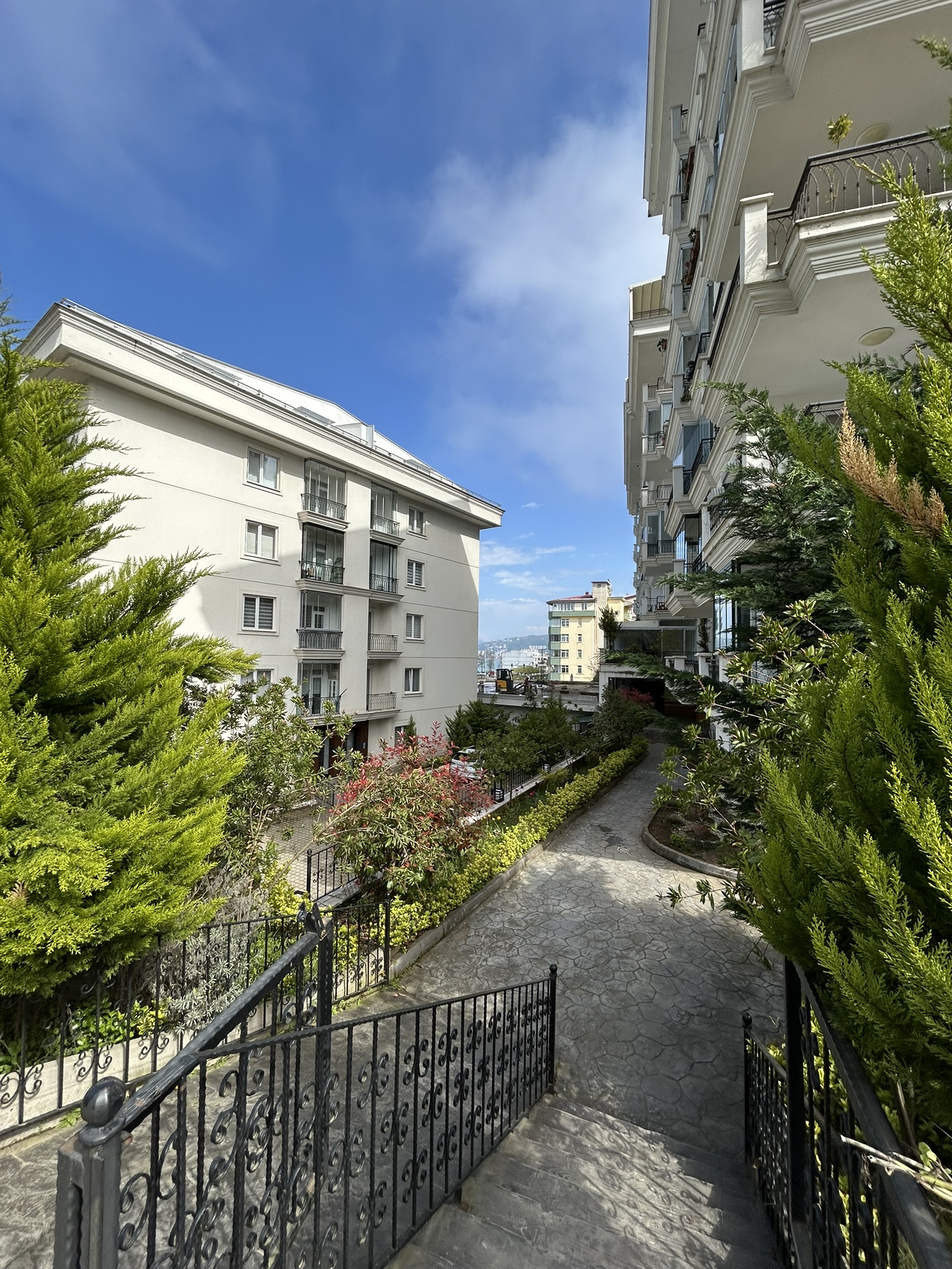 MABEL GAYRİMENKUL ERİKLİMAN MH. SİTE İÇİ DENİZ MANZARALI DAİRE