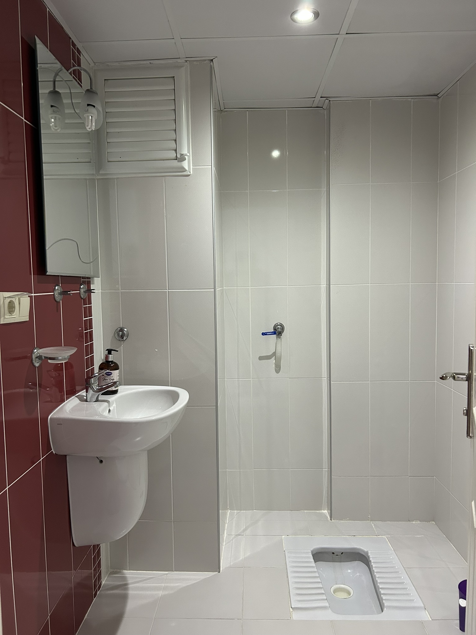 GEDİKKAYA KIR ÇİÇEĞİ SİTESİ KAT : 6