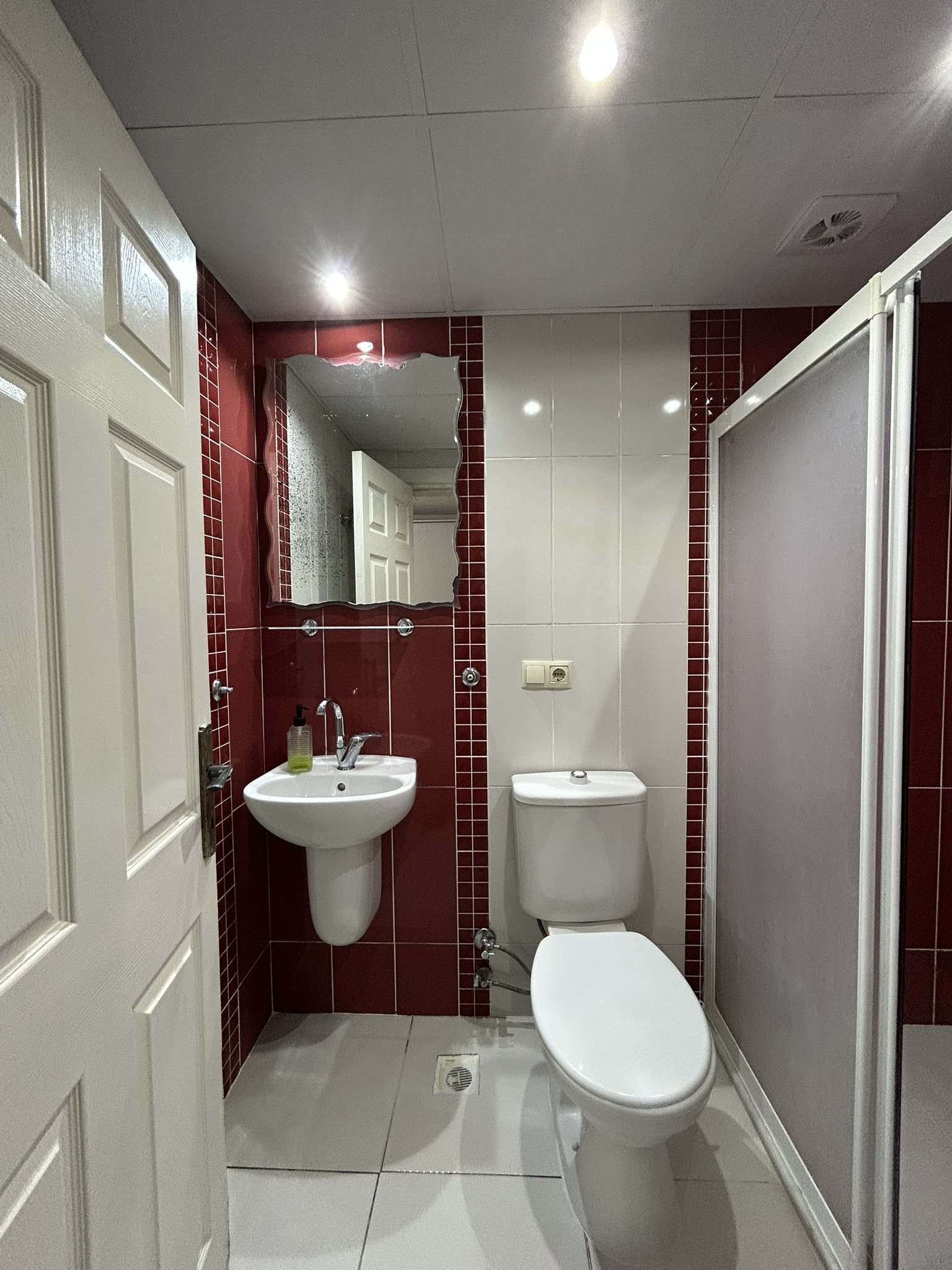 GEDİKKAYA KIR ÇİÇEĞİ SİTESİ KAT : 6