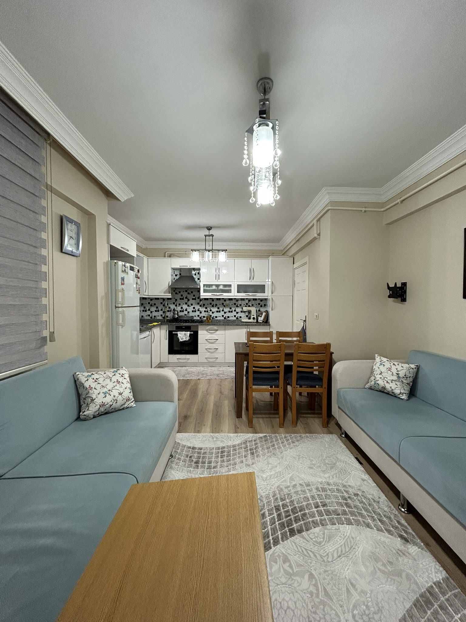 GEDİKKAYA KIR ÇİÇEĞİ SİTESİ KAT : 6