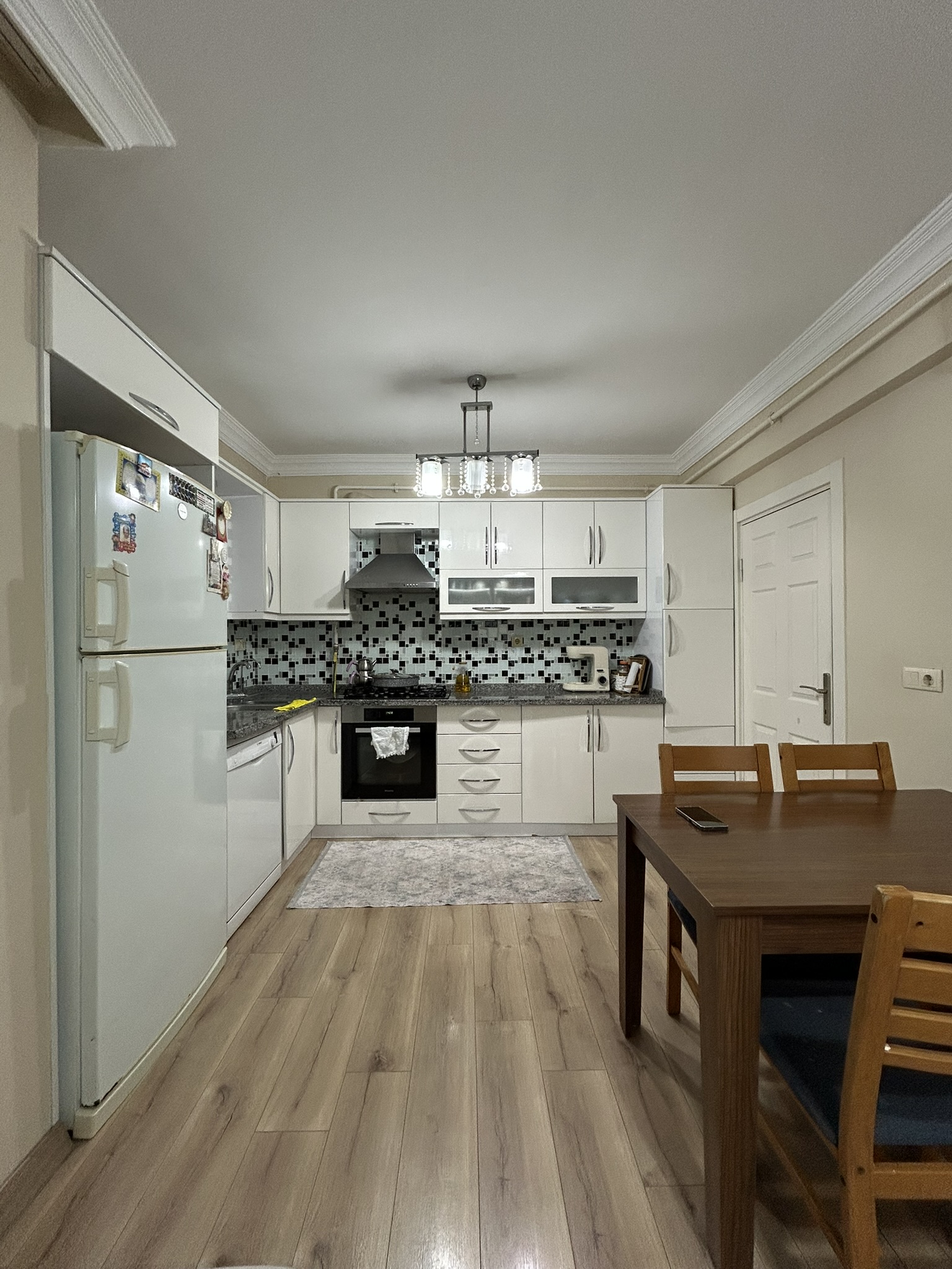 GEDİKKAYA KIR ÇİÇEĞİ SİTESİ KAT : 6