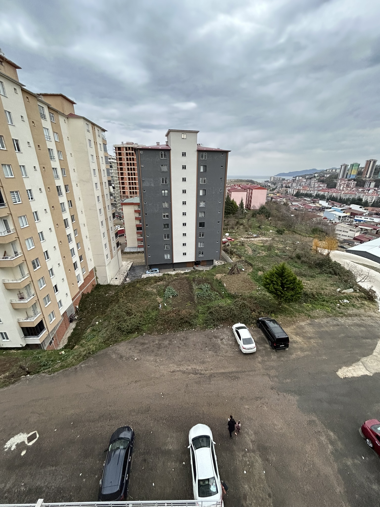 GEDİKKAYA KIR ÇİÇEĞİ SİTESİ KAT : 6