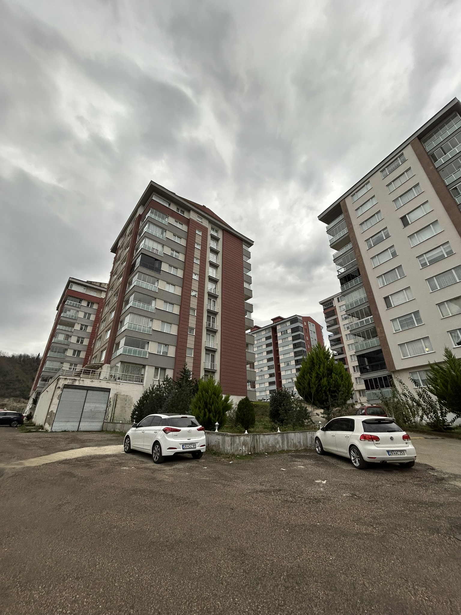 GEDİKKAYA KIR ÇİÇEĞİ SİTESİ KAT : 6