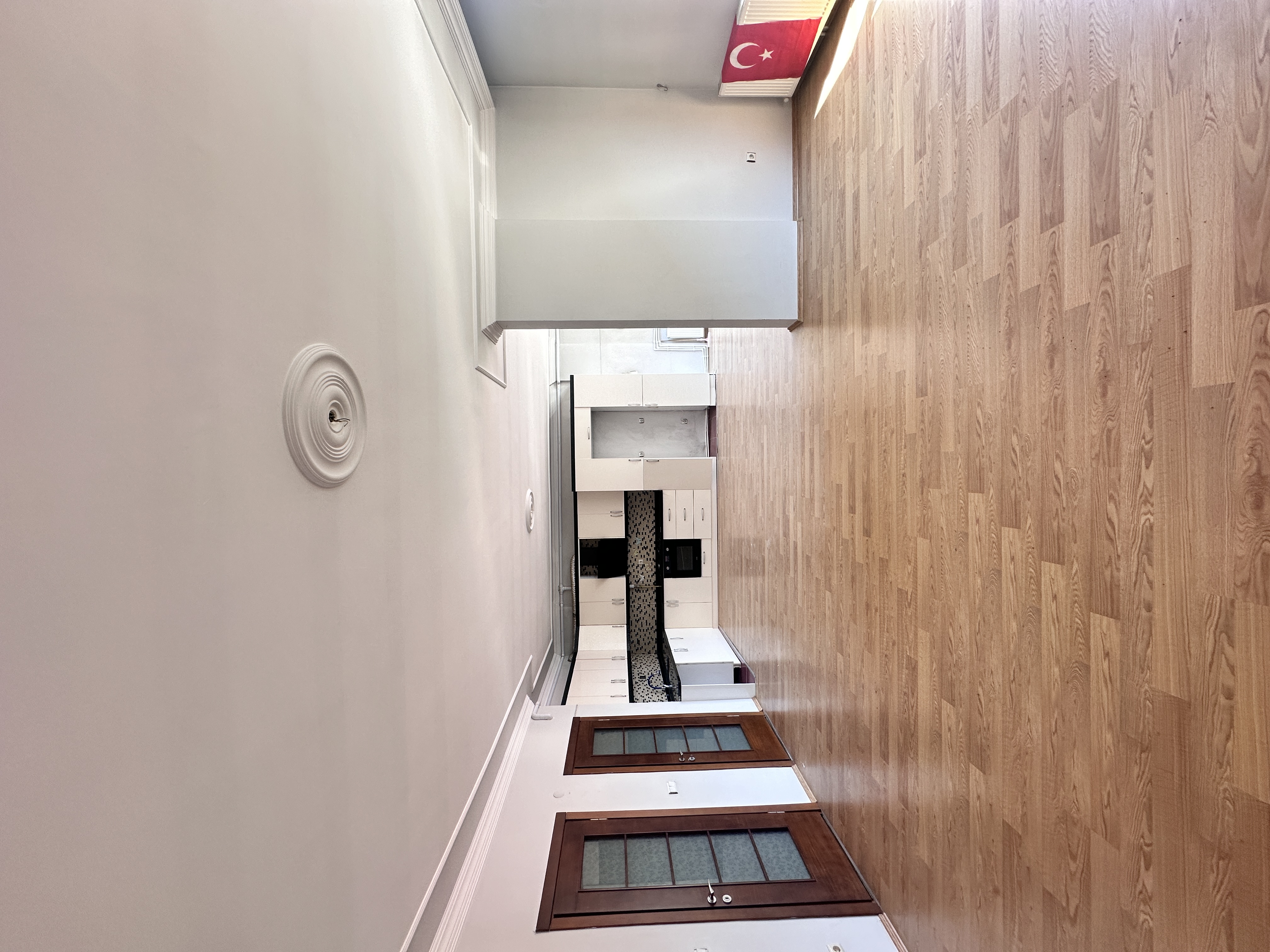 MABEL GAYRİMENKUL-İHSANİYE MAH MERKEZİ KONUMDA GENİŞ GÜZEL DAİRE