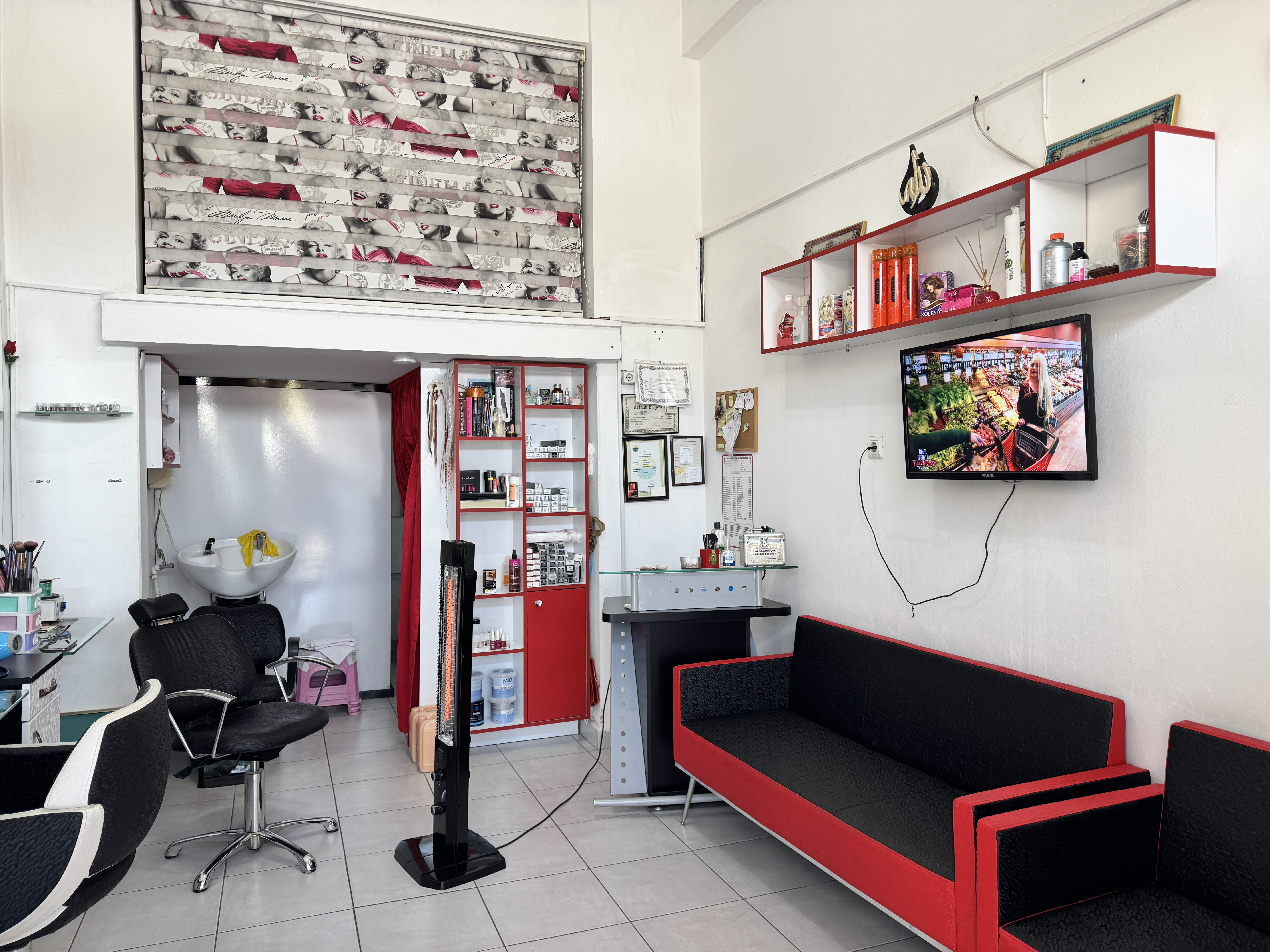 MABEL SAMSUN'DAN 100.YIL BULVARINA CEPHE SATILIK DÜKKAN