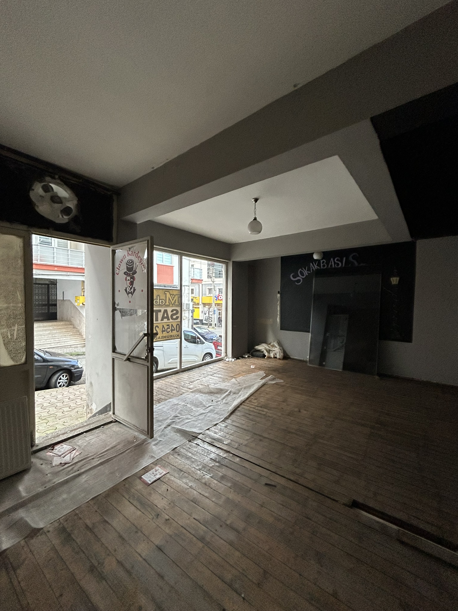 SOKAKBAŞI SATILIK DÜKKAN
