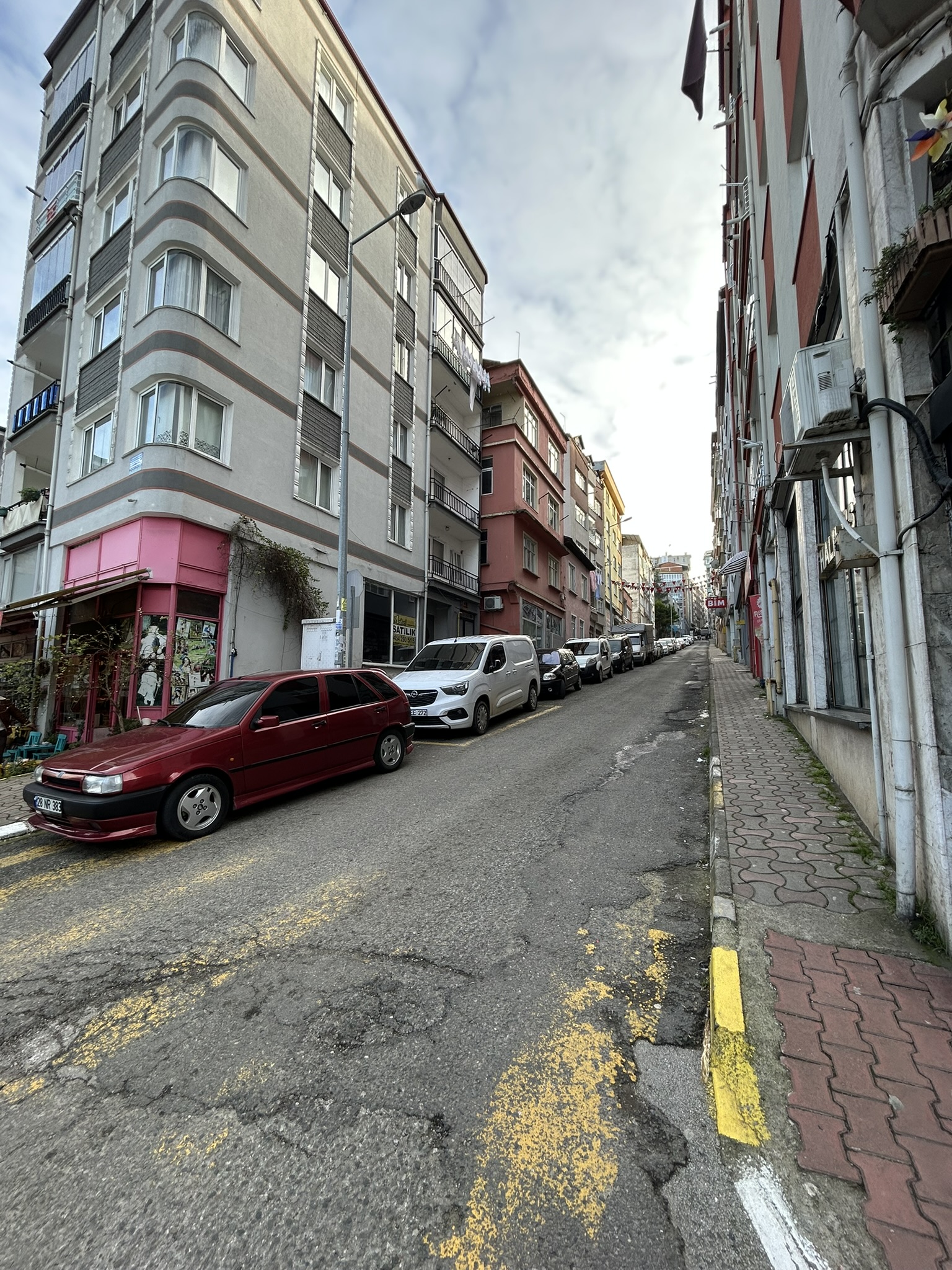 SOKAKBAŞI SATILIK DÜKKAN