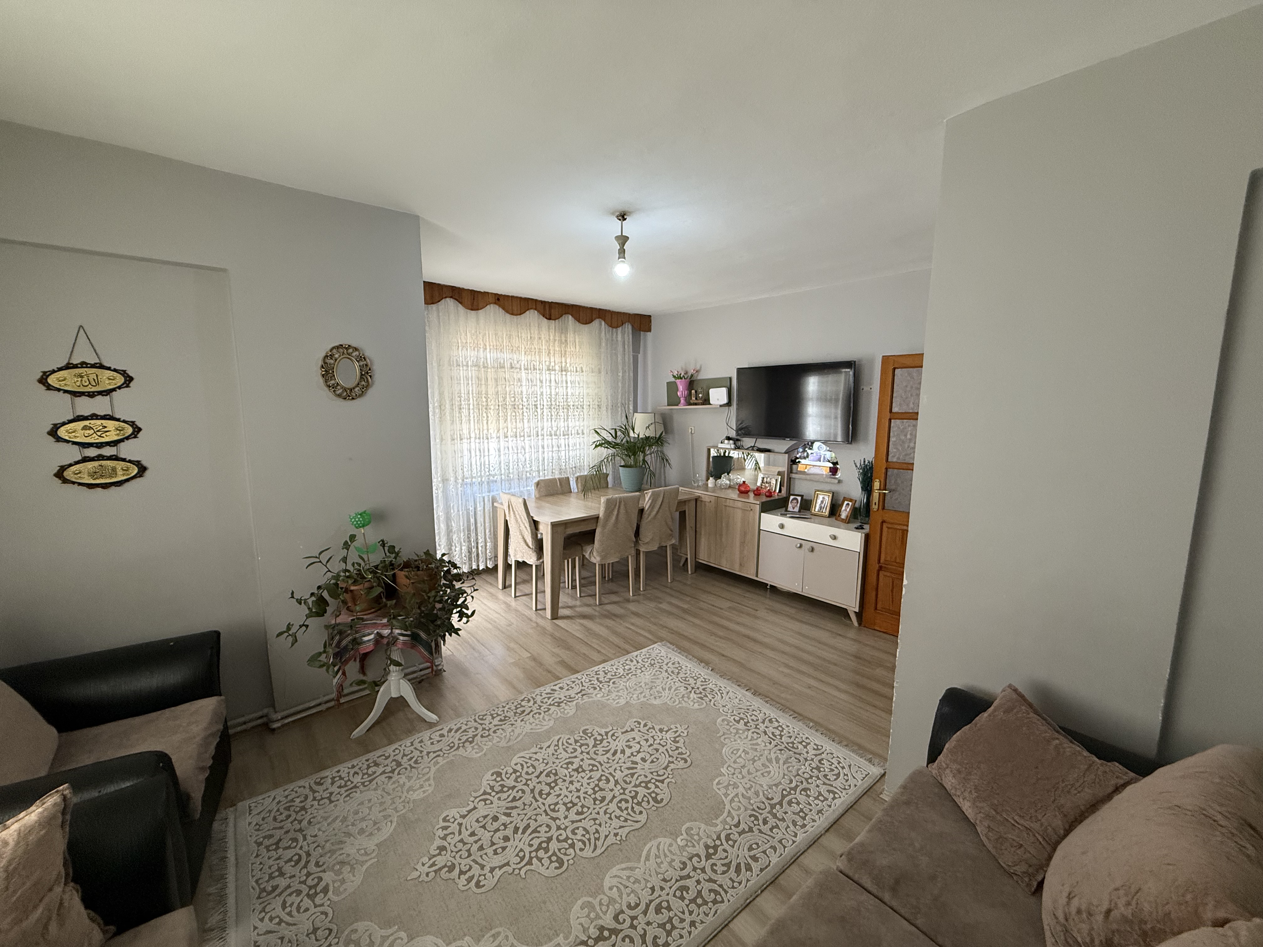 SÖĞÜTLÜ DE SATILIK 3+1 DAİRE