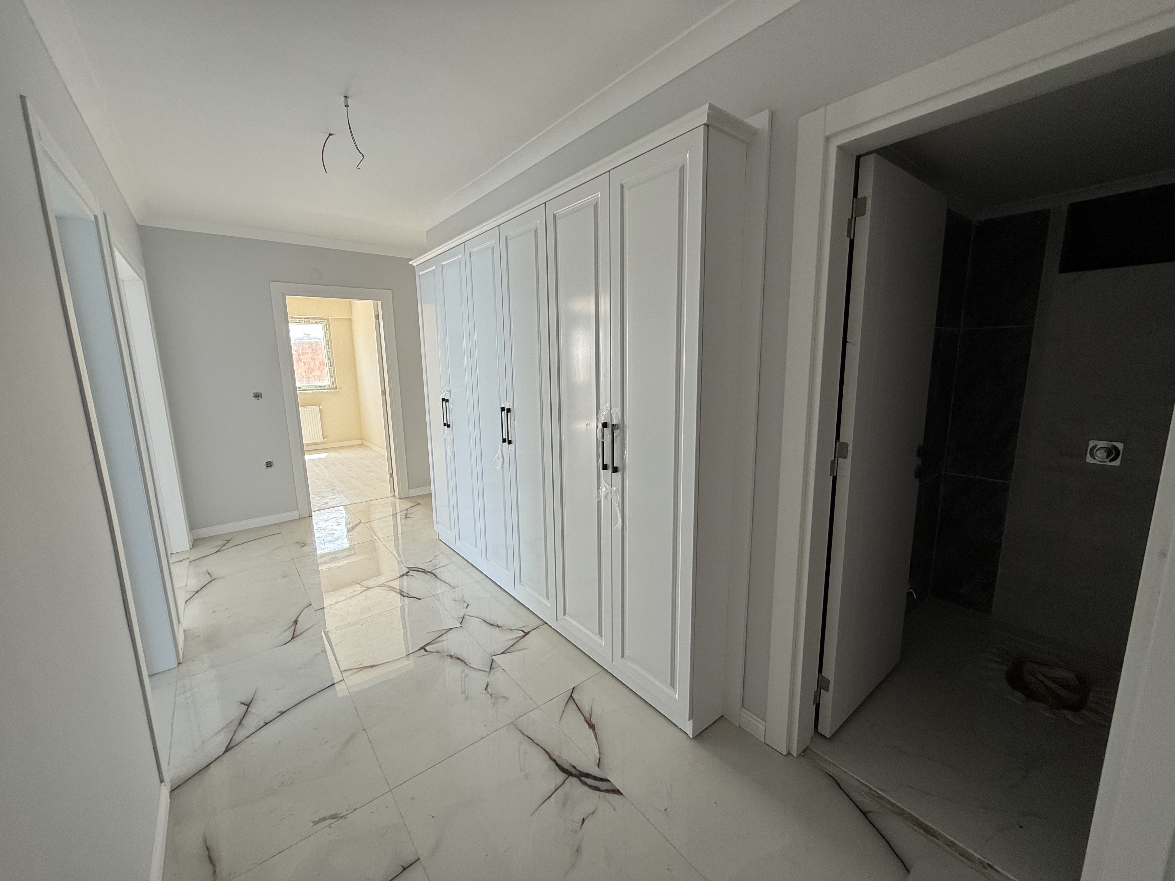2 NOLU BEŞİRLİ DOĞA LİFE SİTESİNDE SATILIK 4+1 FIRSAT DAİRE