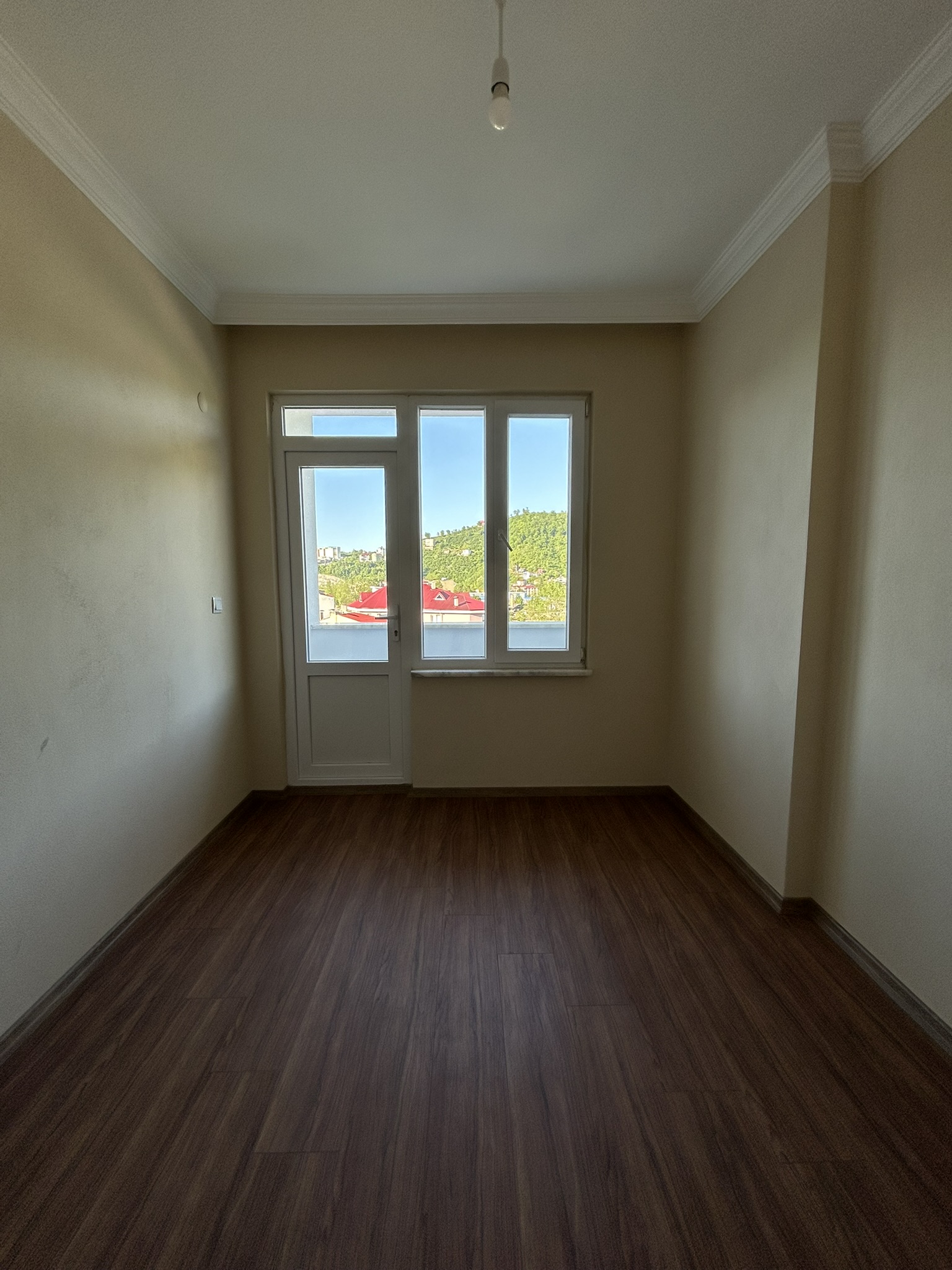 AKSU MAH HASTANESİ KARŞISI 1+1 KİRALIK