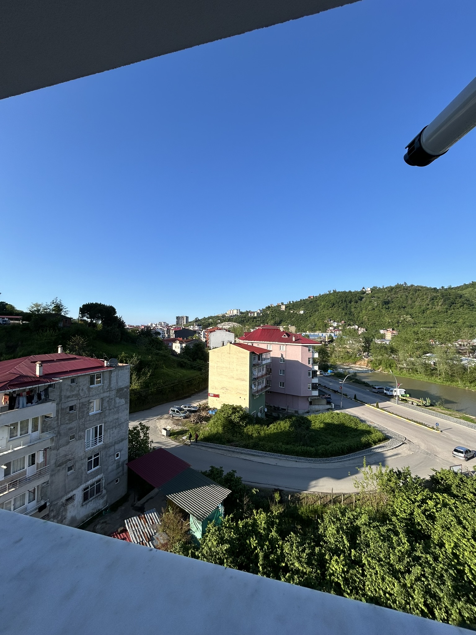 AKSU MAH HASTANESİ KARŞISI 1+1 KİRALIK