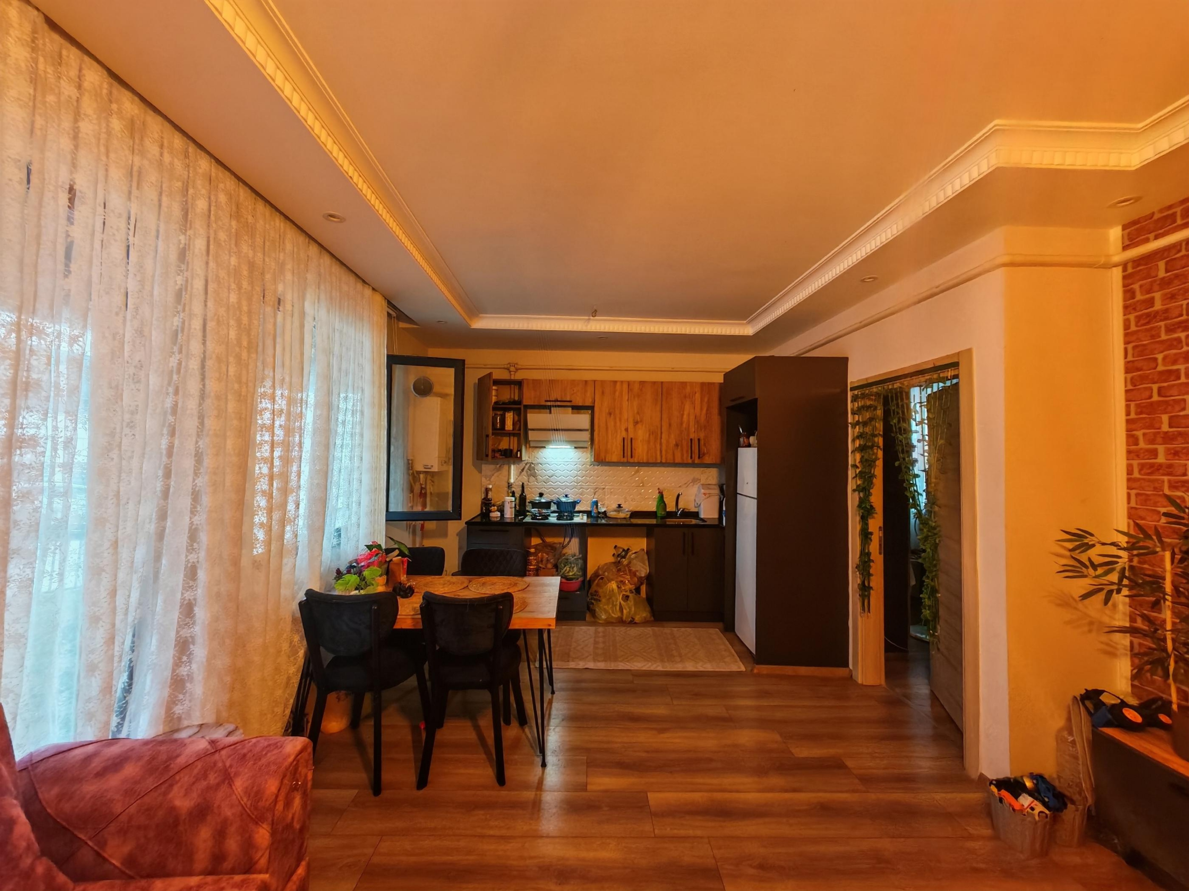 BURUNUCUNDA EŞYAŞI 1+1 LÜX DAİRE
