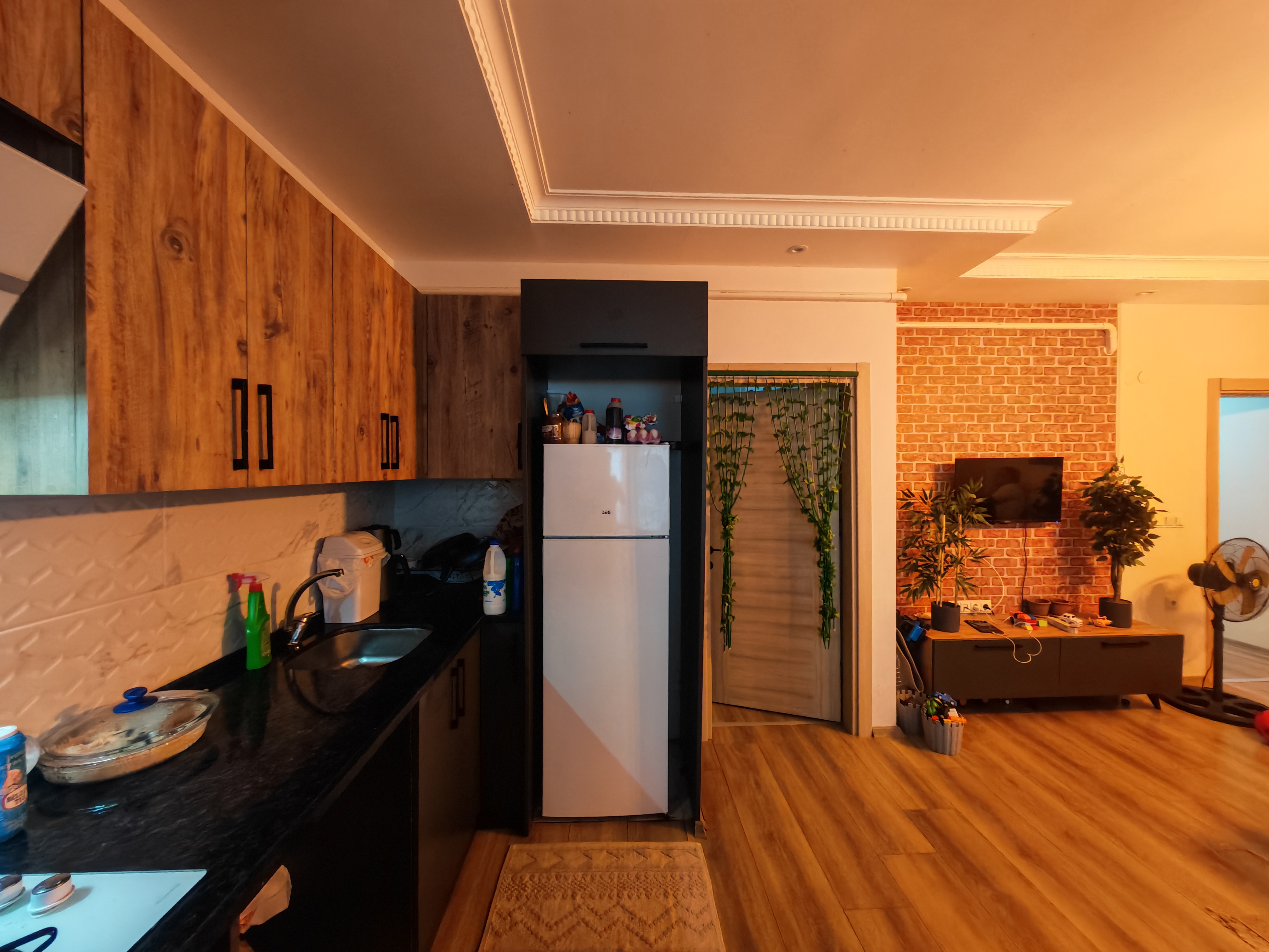 BURUNUCUNDA EŞYAŞI 1+1 LÜX DAİRE