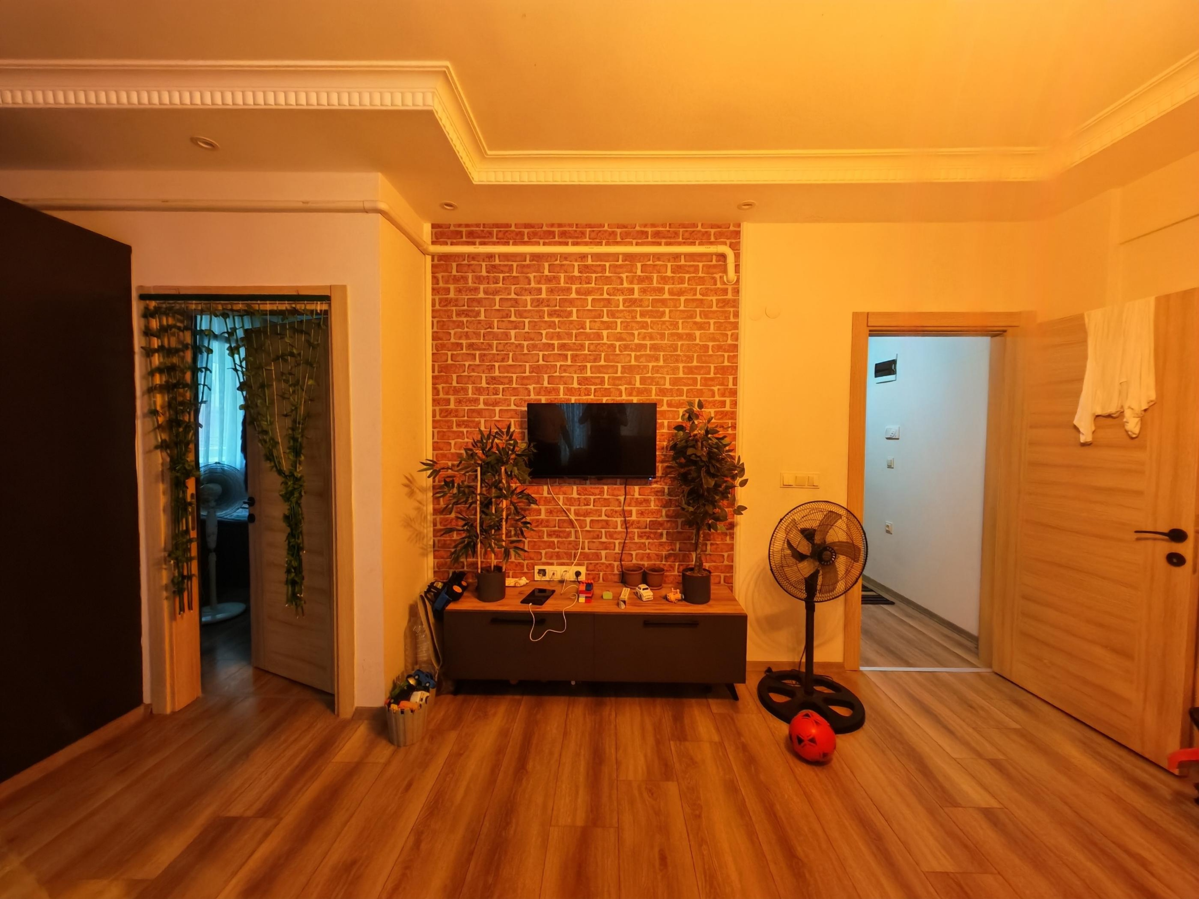 BURUNUCUNDA EŞYAŞI 1+1 LÜX DAİRE