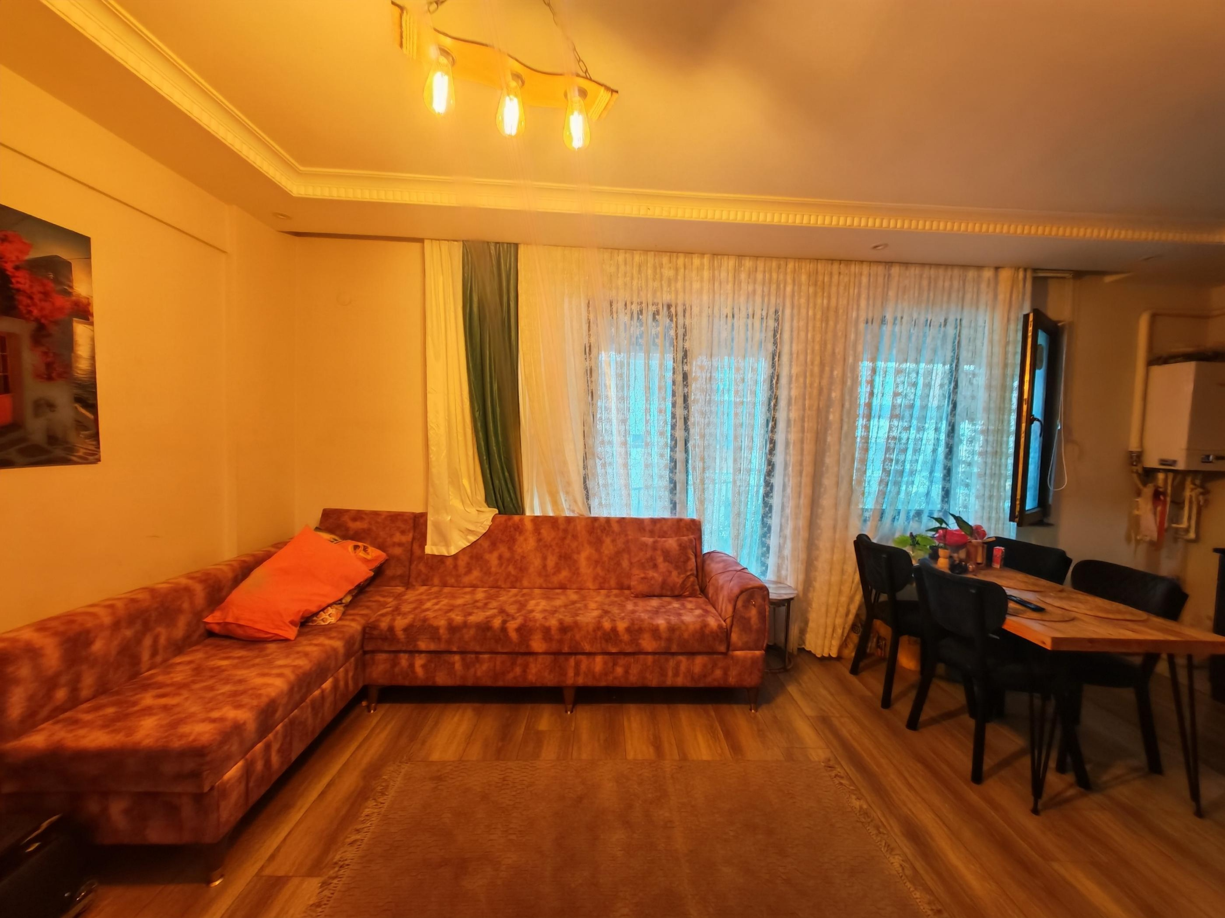 BURUNUCUNDA EŞYAŞI 1+1 LÜX DAİRE
