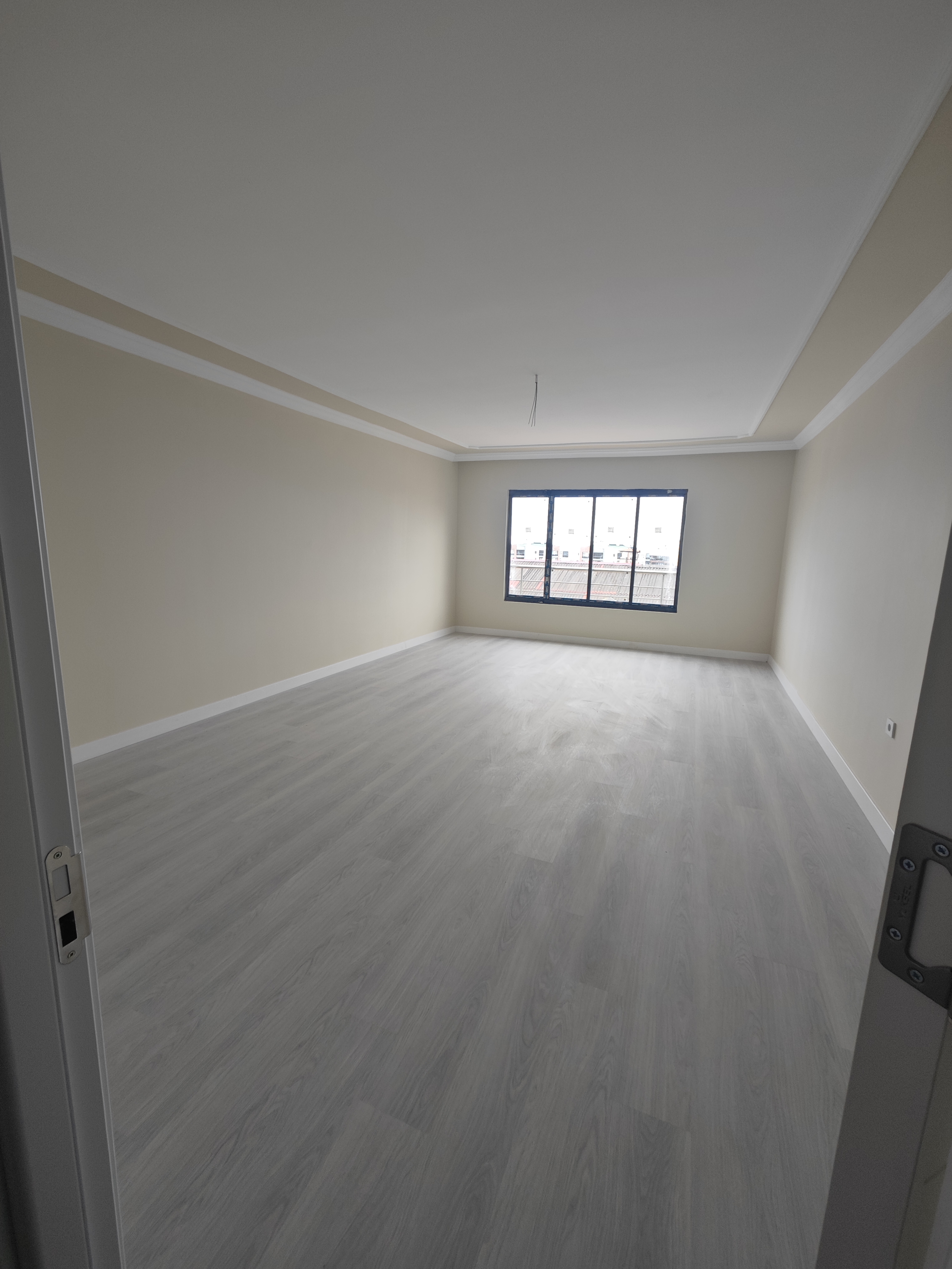 KAŞÜSTÜNDE SIFIR 3+1 DAİRELER